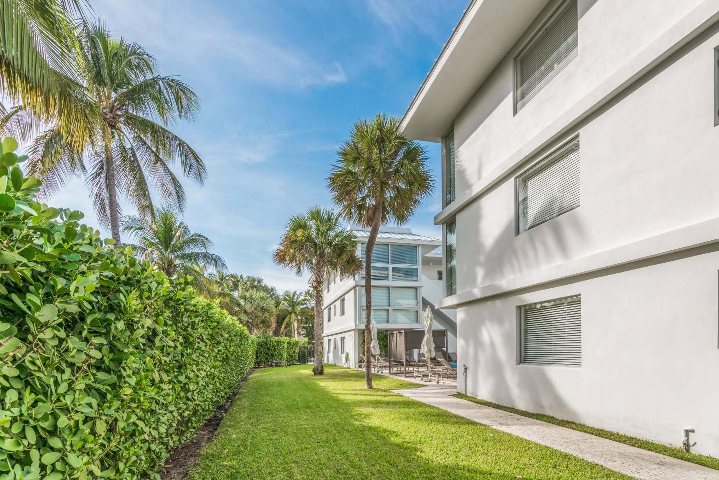 Beach Haus Key Biscayne Appartamenti contemporanei — 1