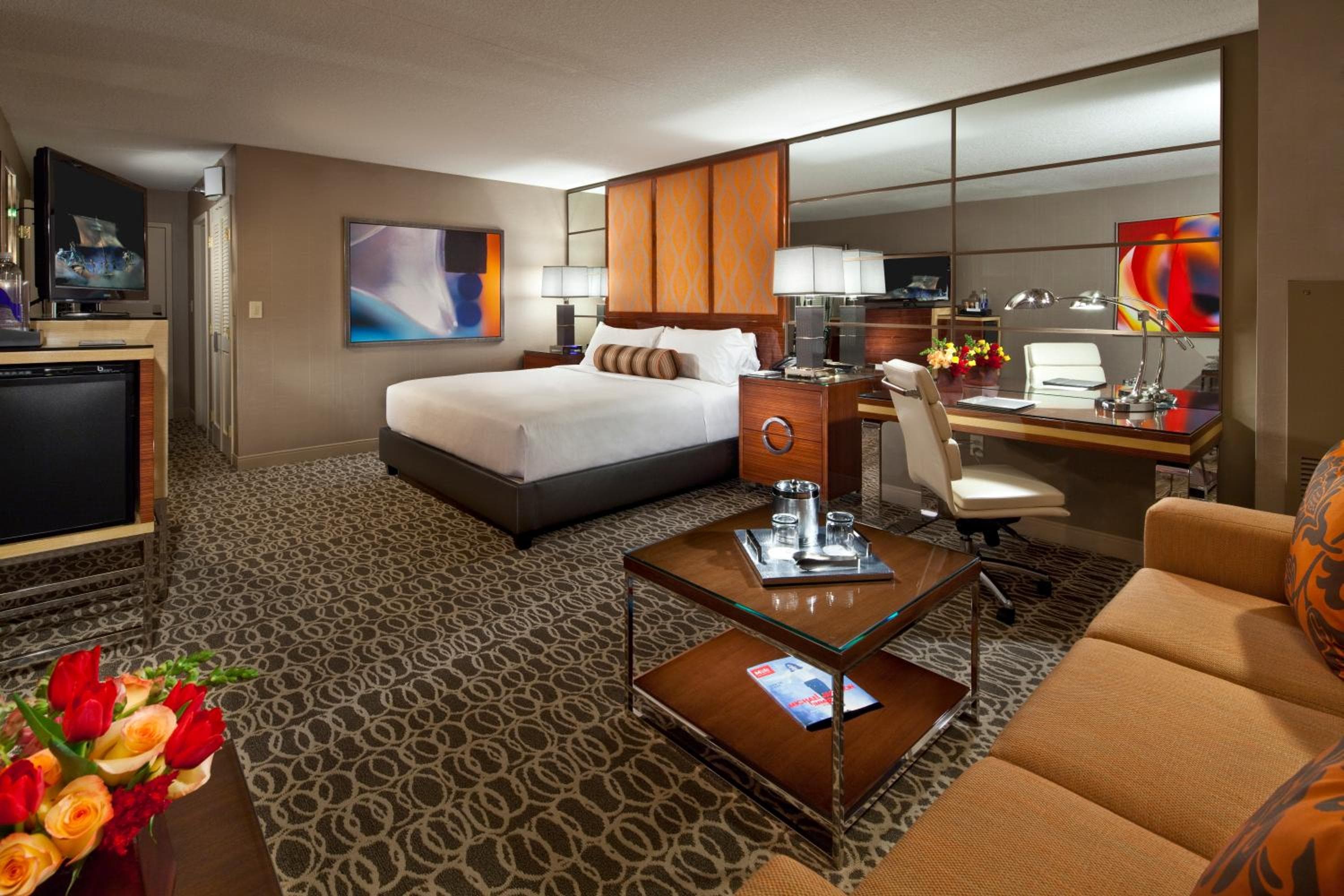 Grand Hotel — 6