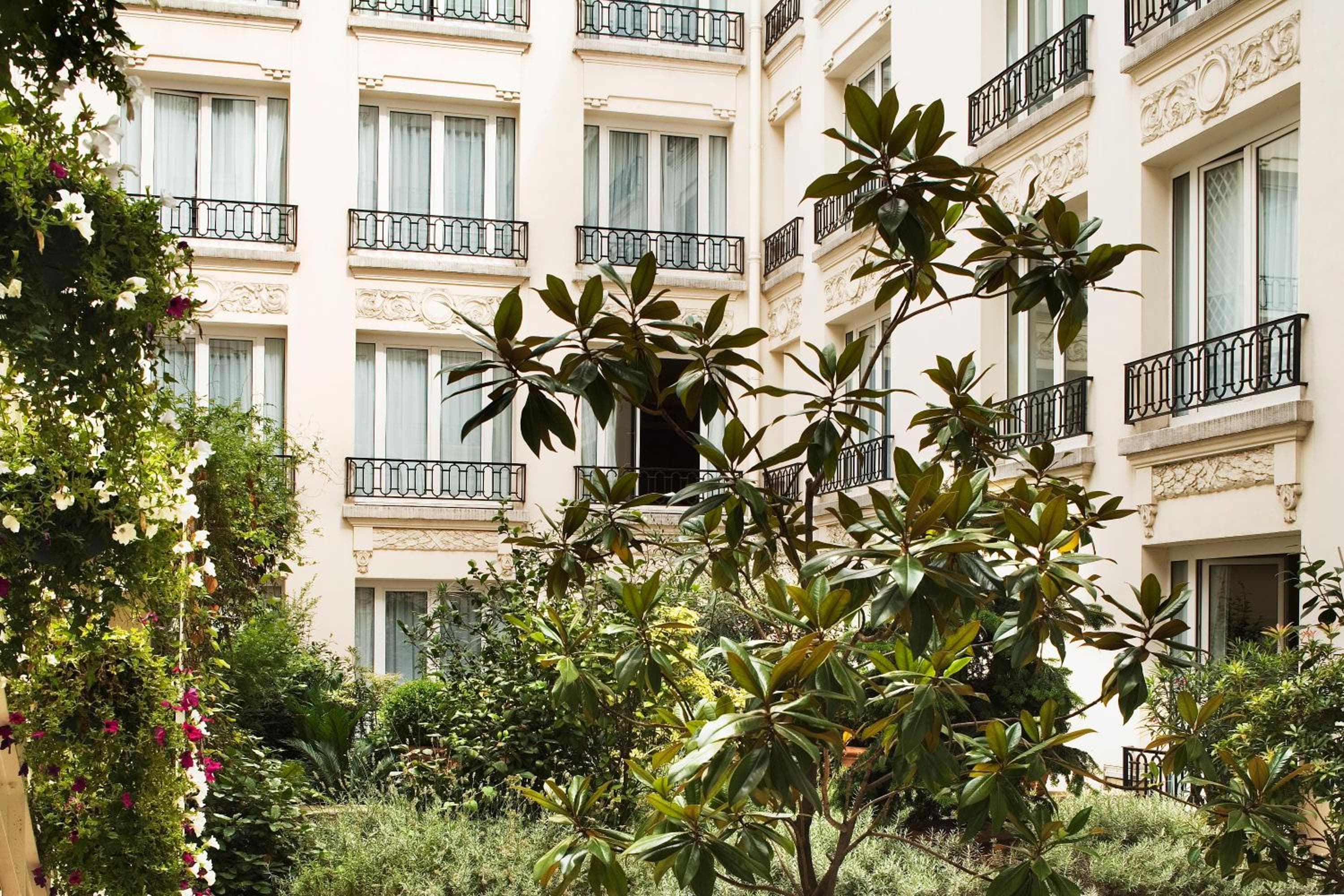 Rochester Champs Elysees — 8
