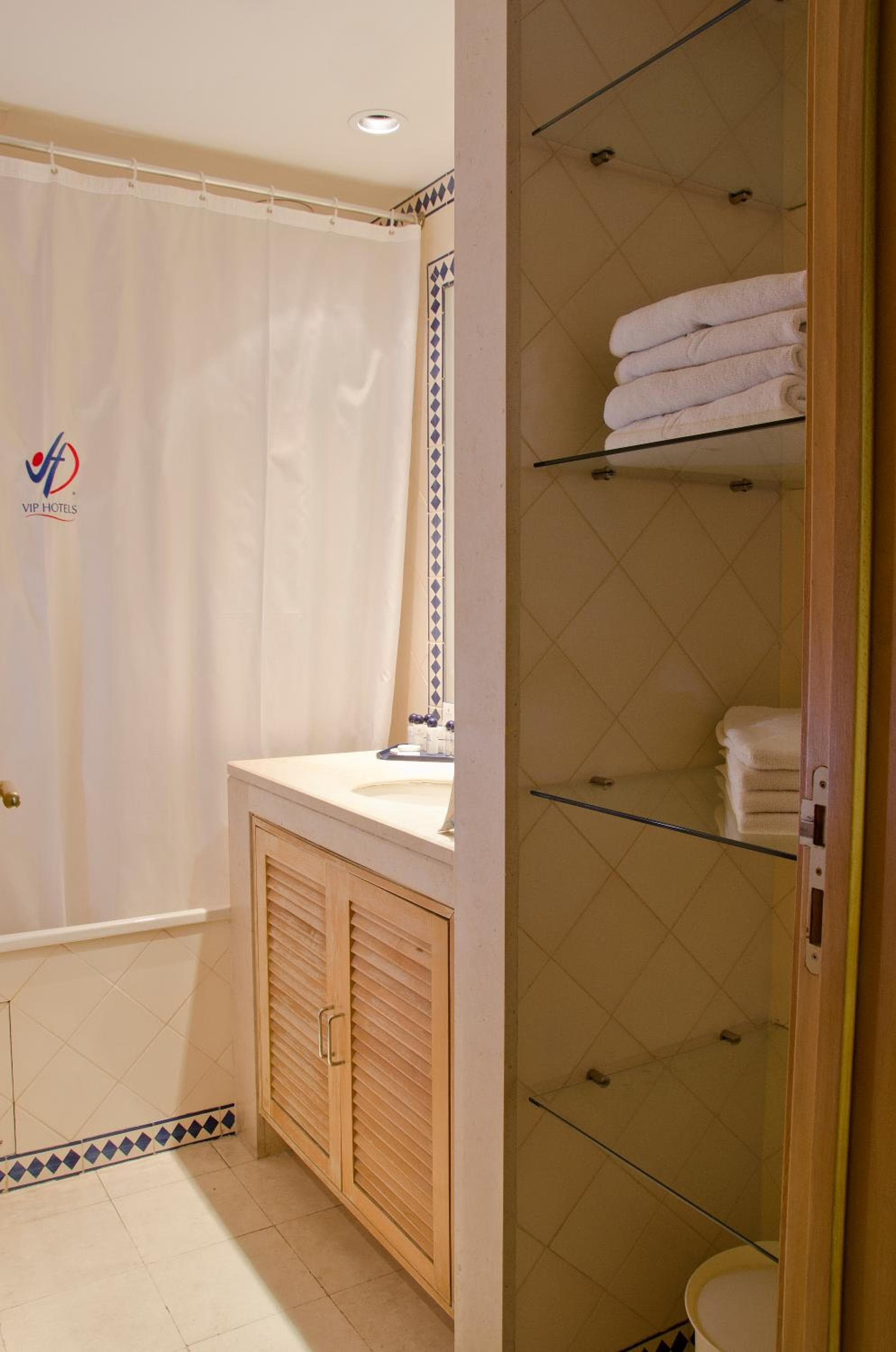 Apartotel VIP Ejecutivo Edén — 19
