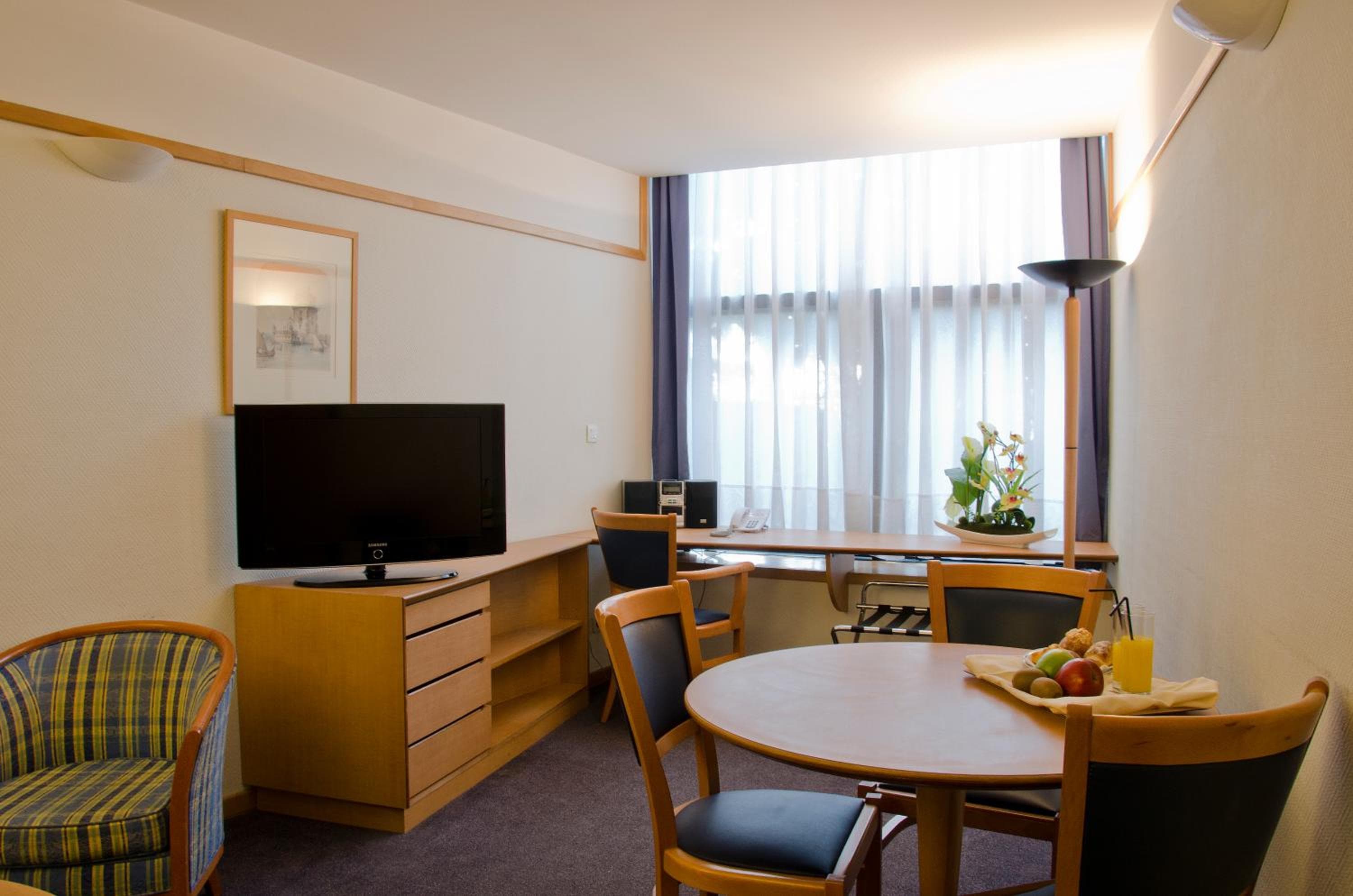 Apartotel VIP Ejecutivo Edén — 23