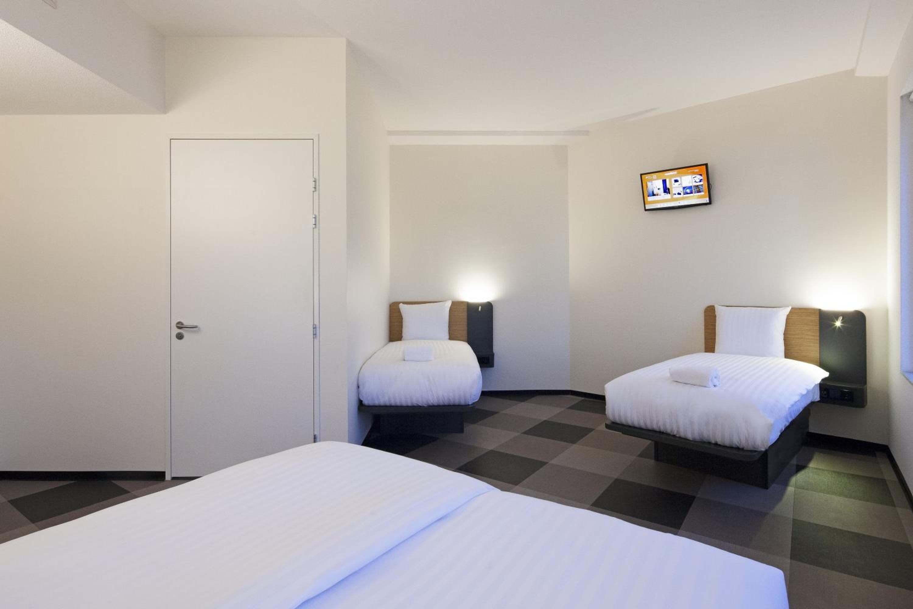 easyHotel Amsterdam Arena Boulevard — 26
