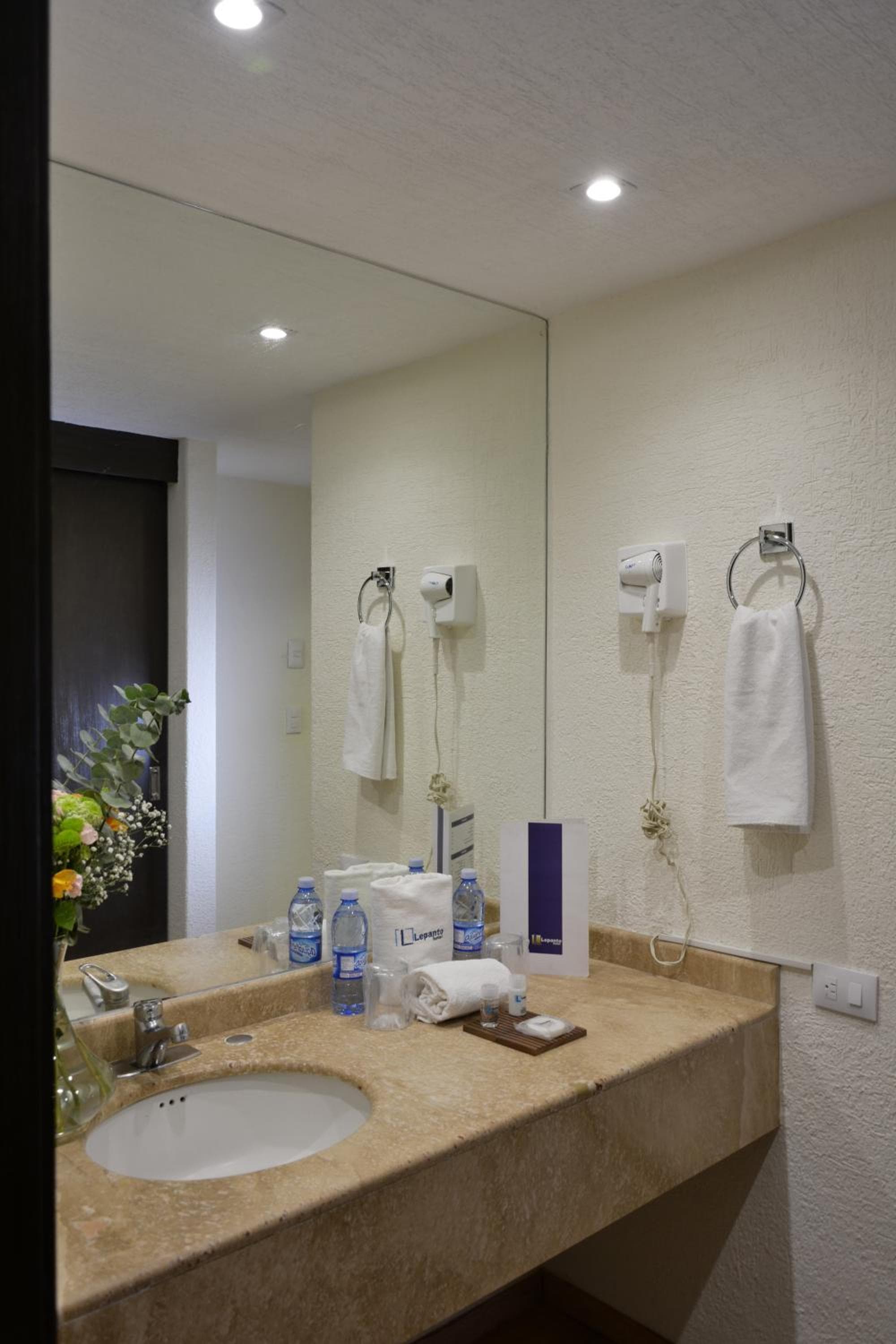 Hotel Lepanto Reforma — 10