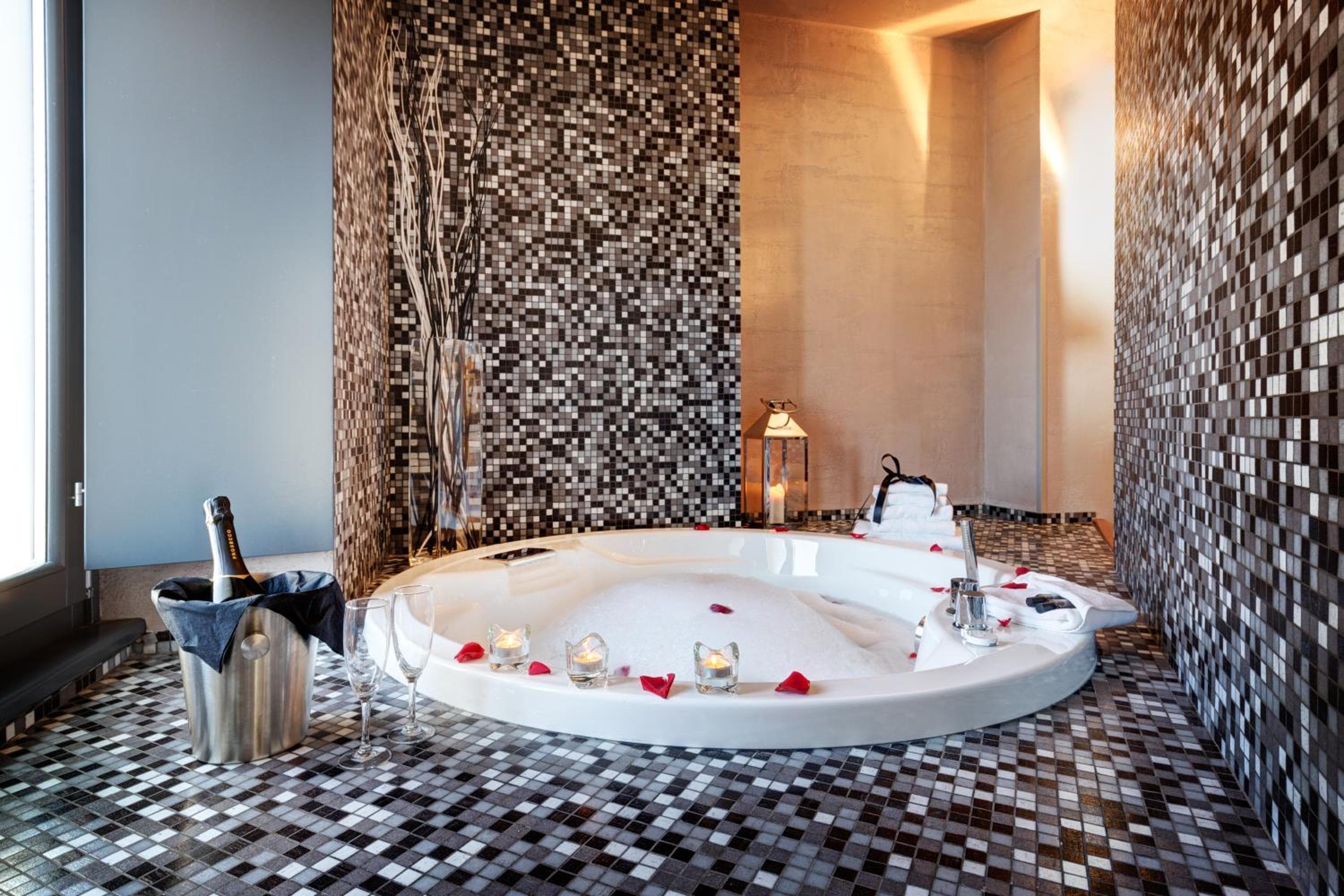 Dharma Luxury Hotel & SPA — 18