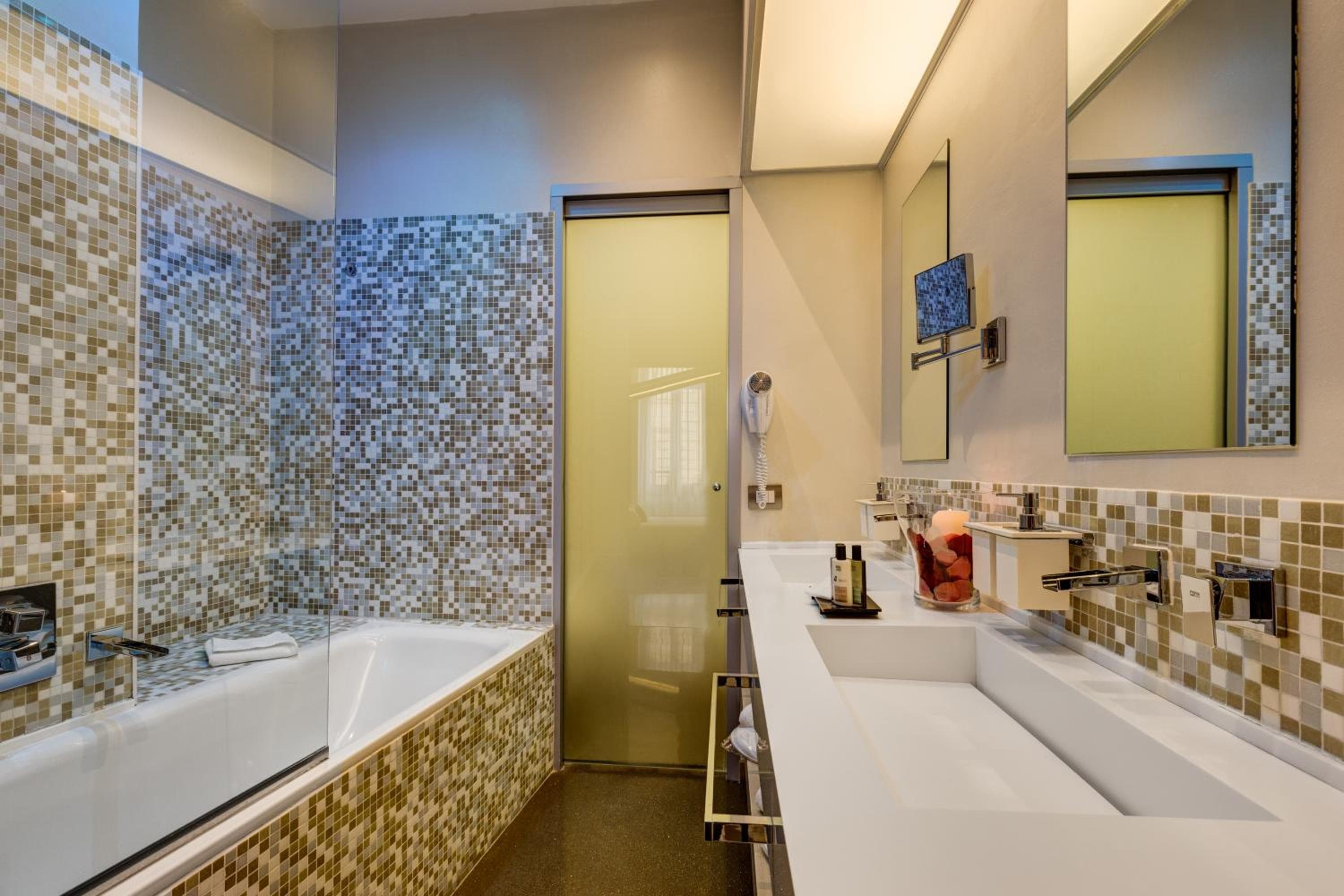 Dharma Luxury Hotel & SPA — 30