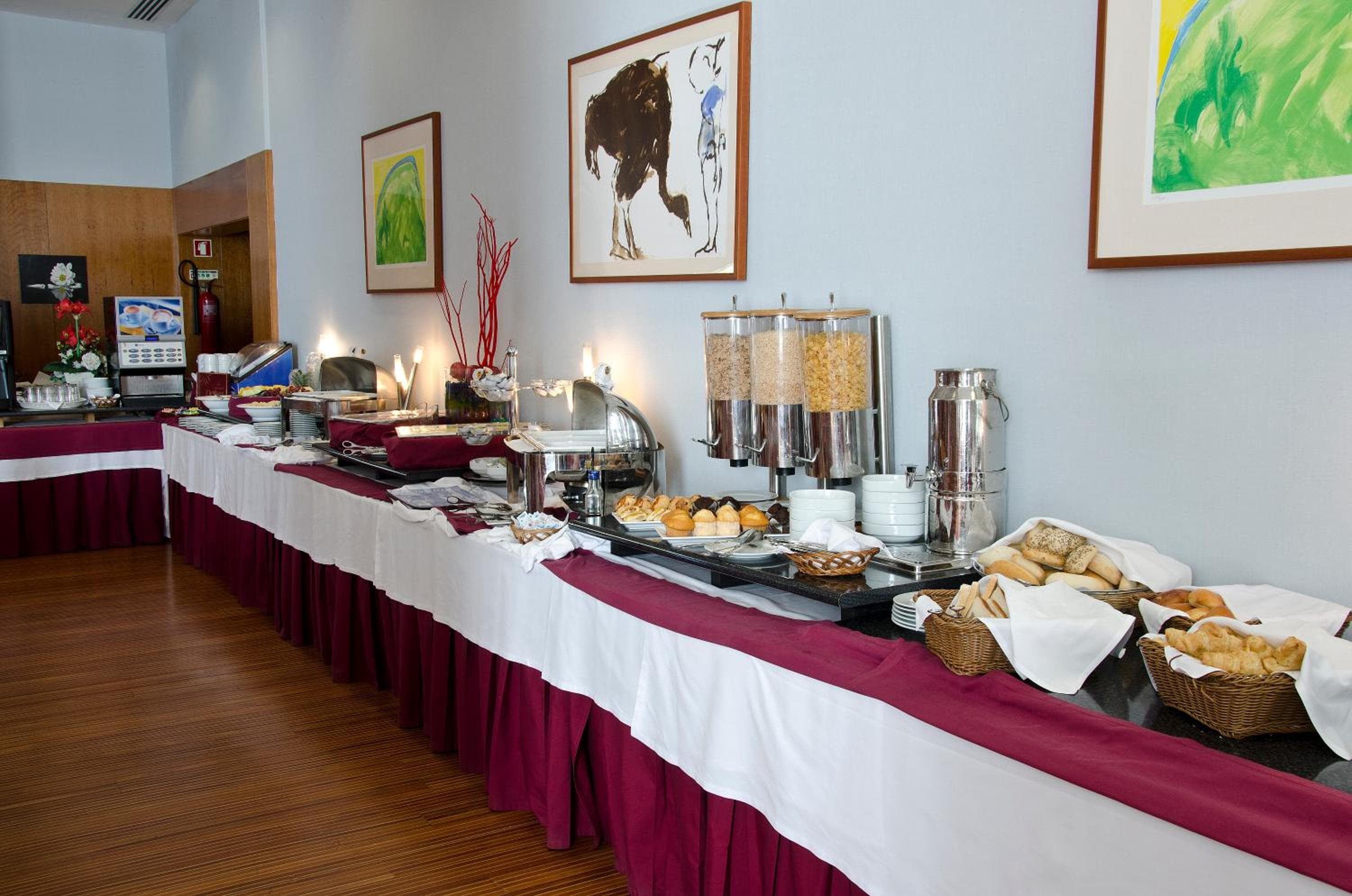 VIP Executive Santa Iria Hotel — 13