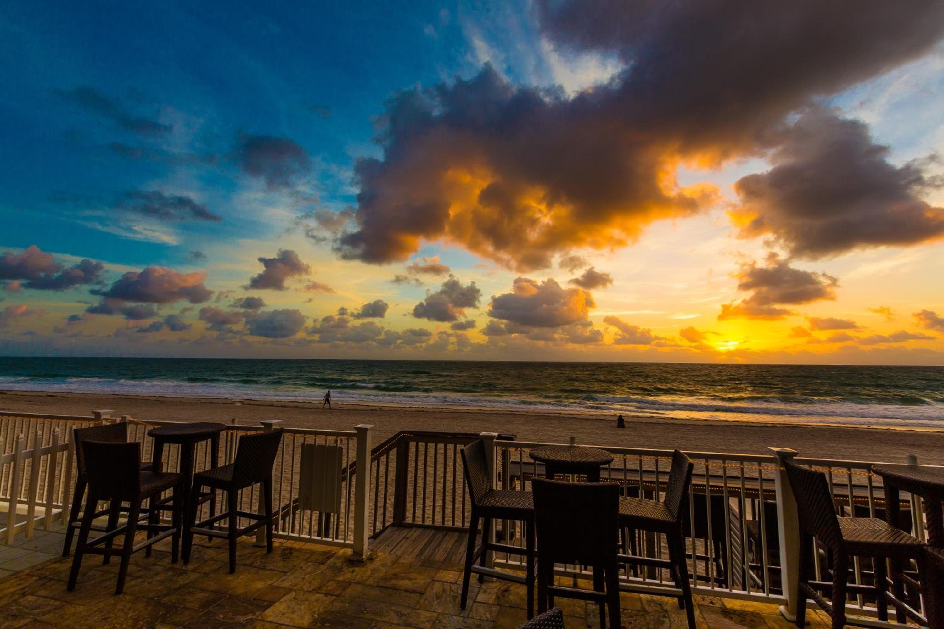 Sun Tower Hotel & Suites en la playa — 13