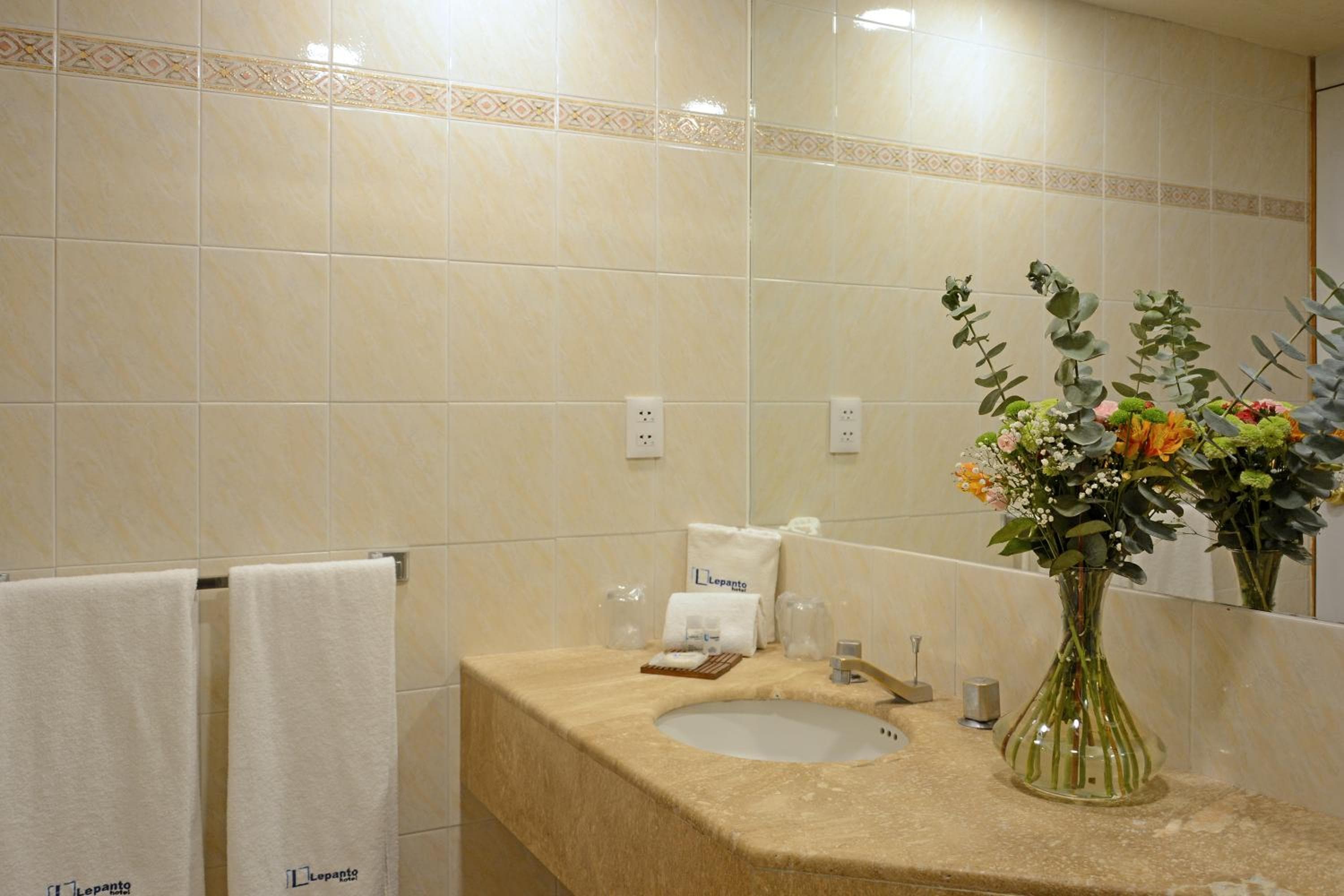 Hotel Lepanto Reforma — 8