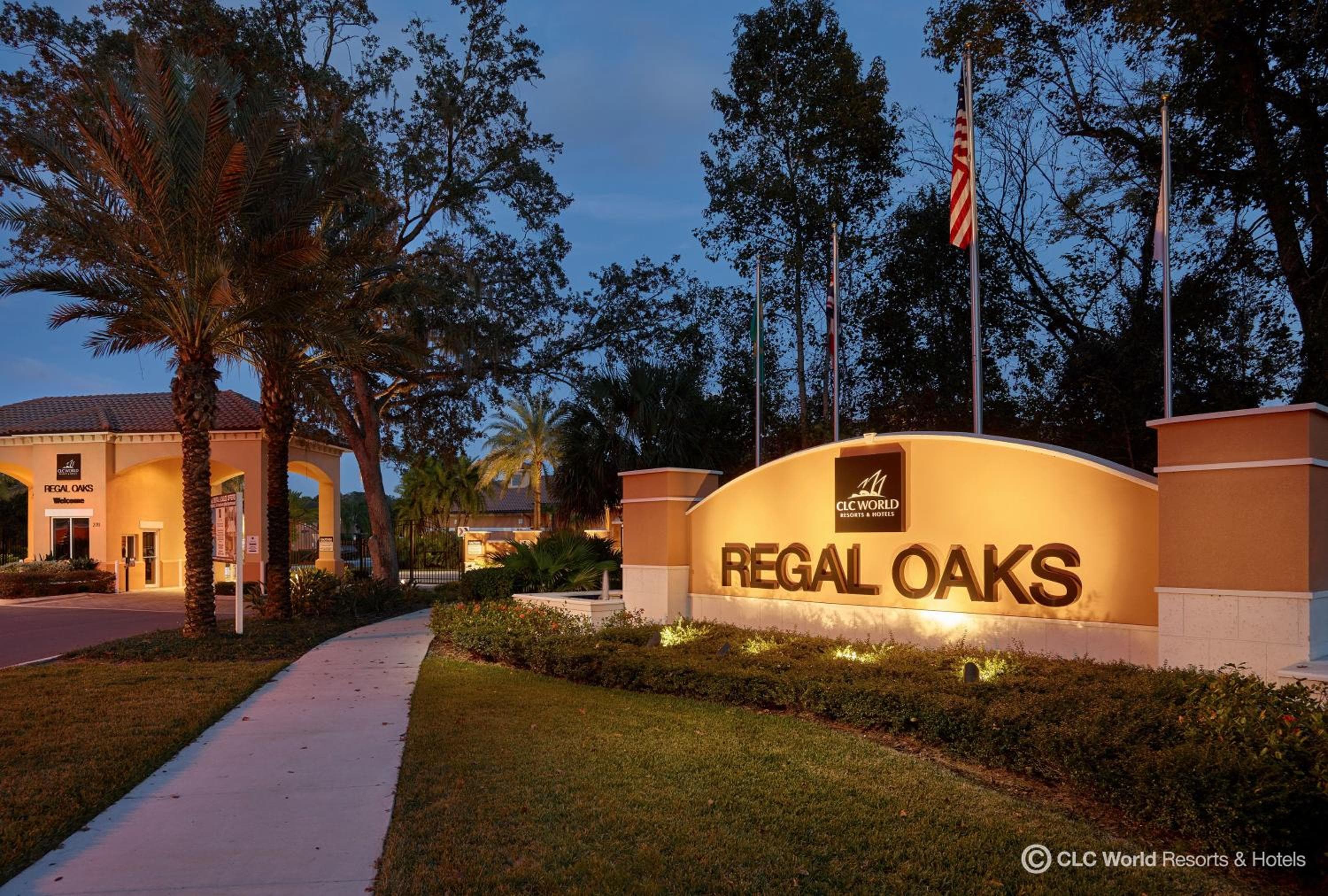 Regal Oaks Resort Vacation Townhomes by IDILIQ — 7