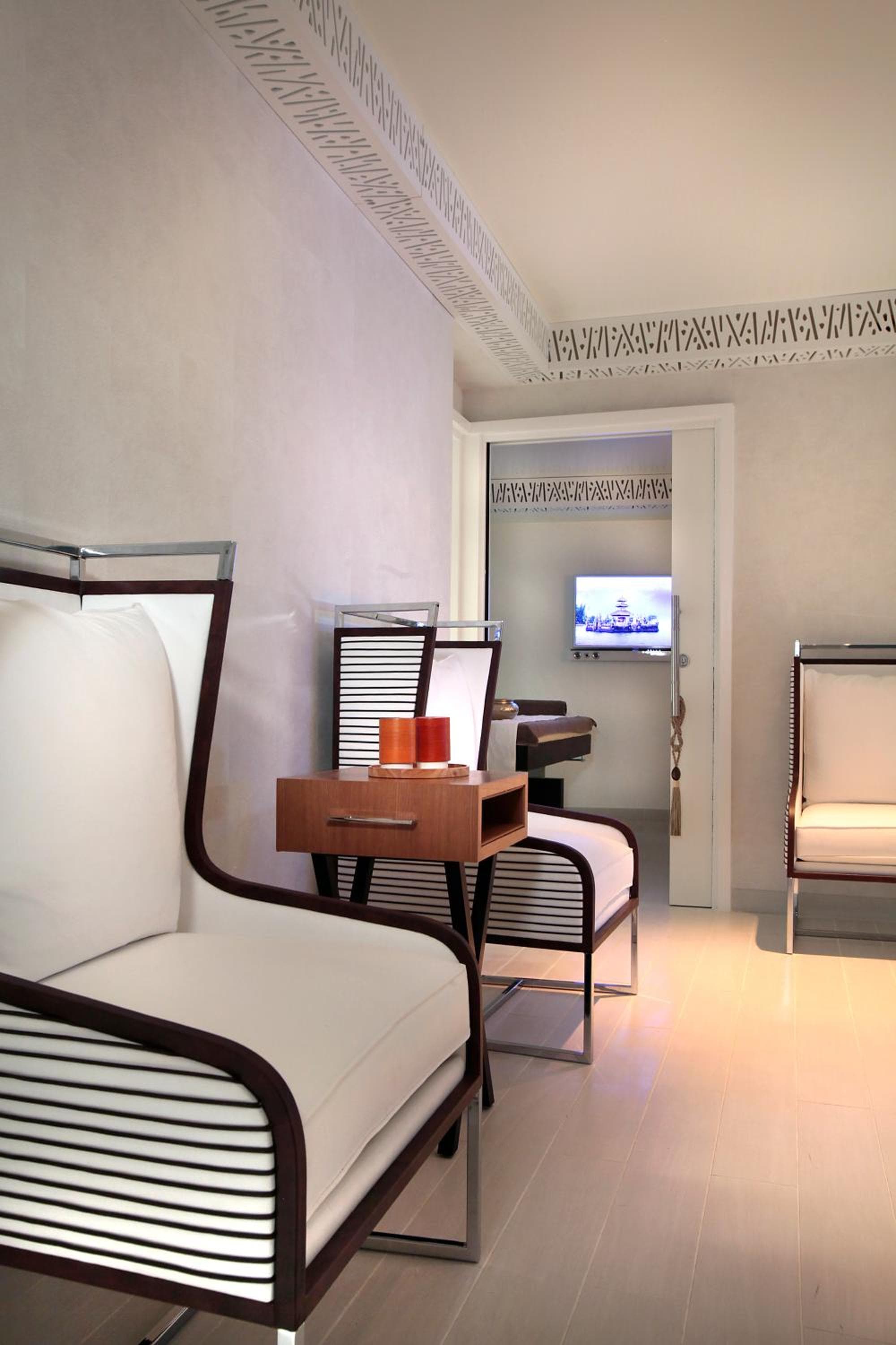 Five Seas Hotel Cannes, miembro de Design Hotels — 5