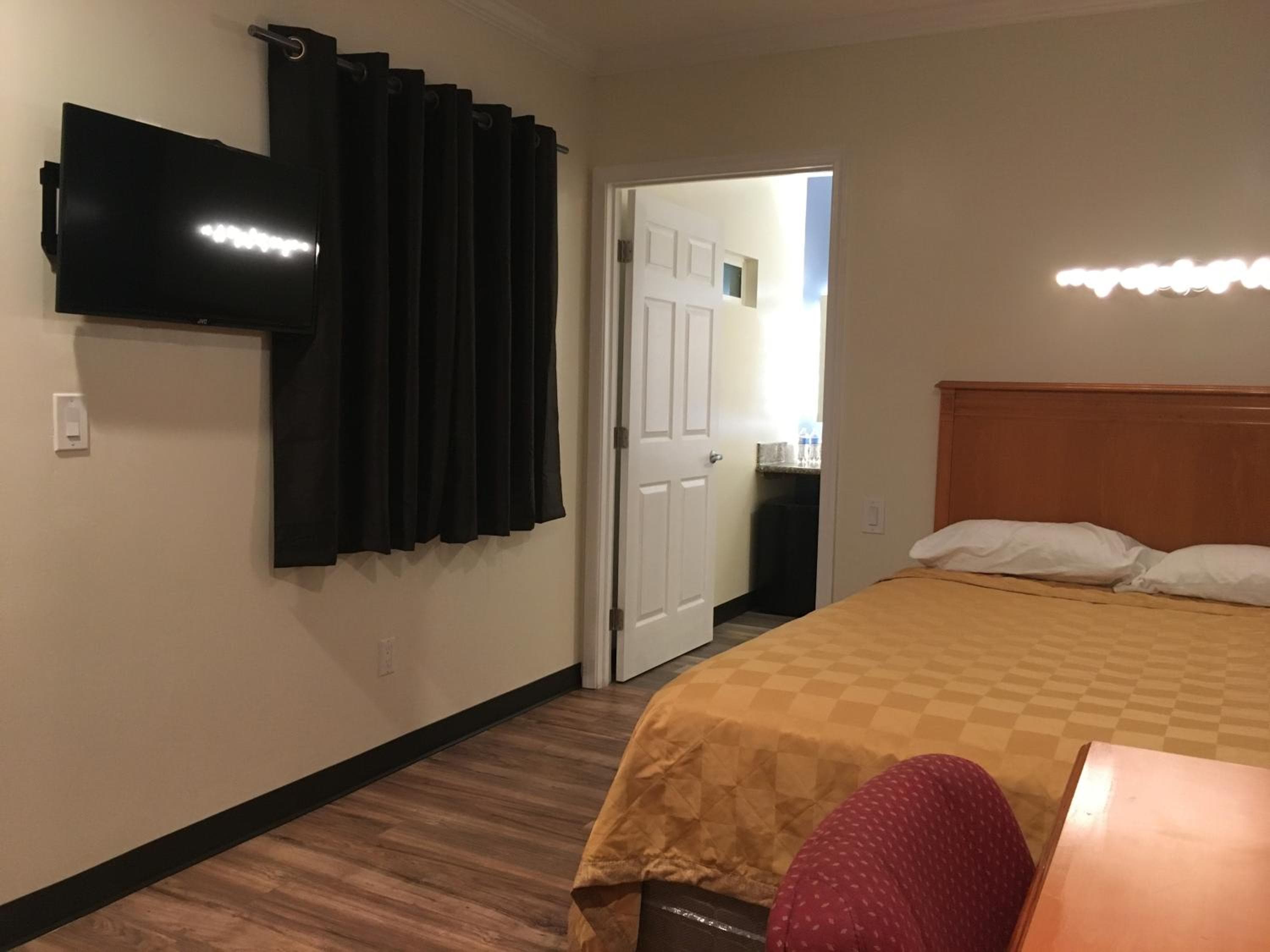 Motel Lincoln Park — 19