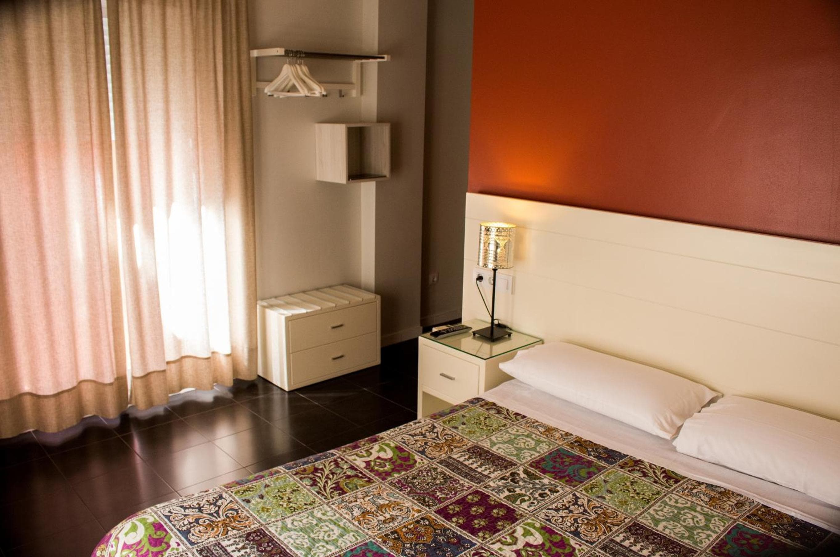 Hostal San Vicente II — 1