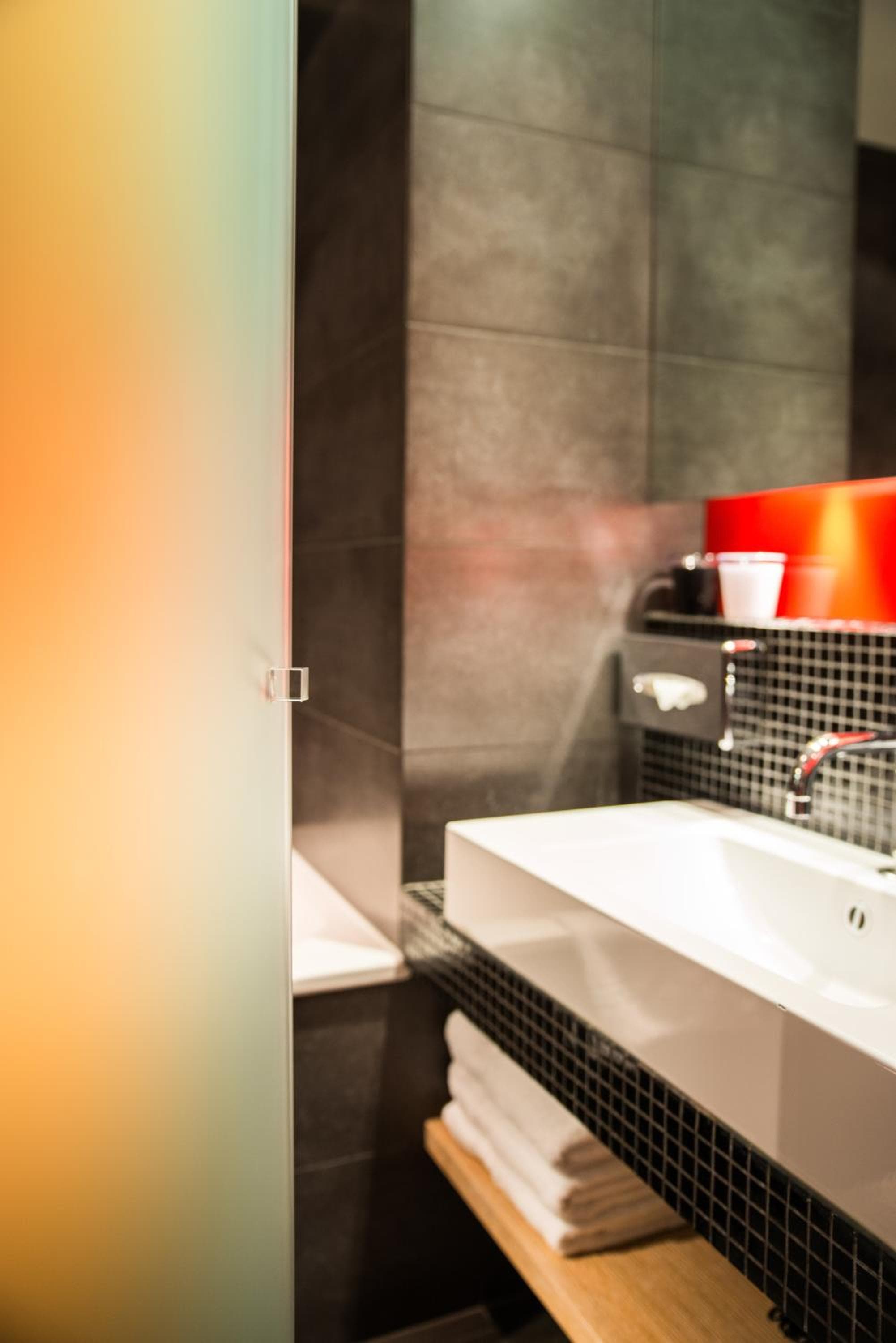 Golden Tulip Opera de Noailles — 20