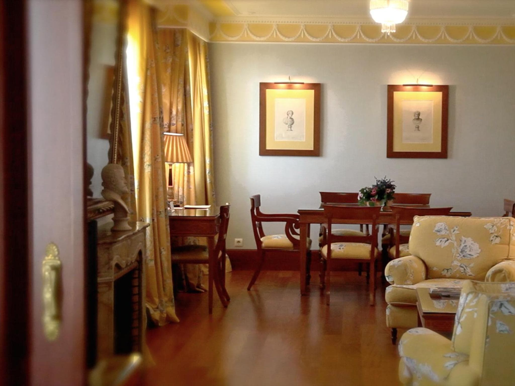 Hotel Inglaterra — 10