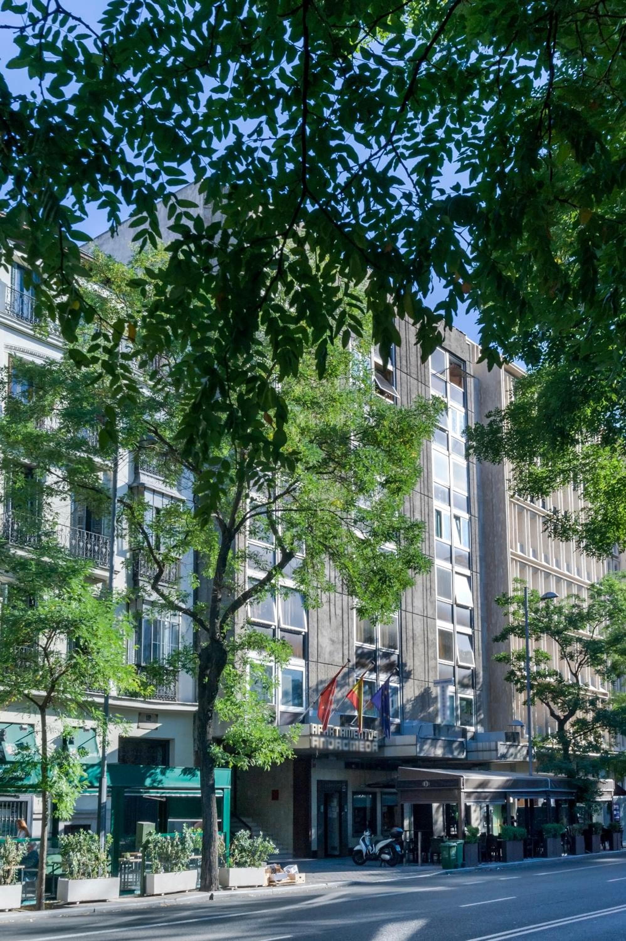 Boutique Urban Madrid Génova — 13