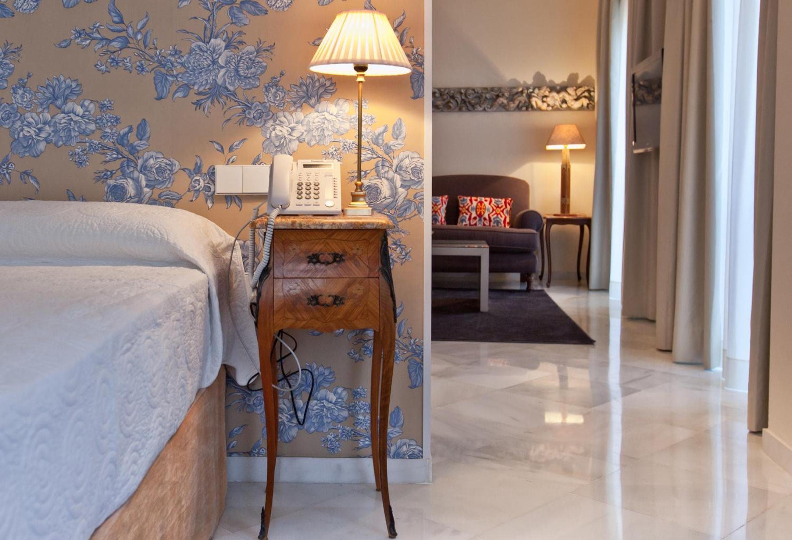 Suites Murillo Alcázar — 16