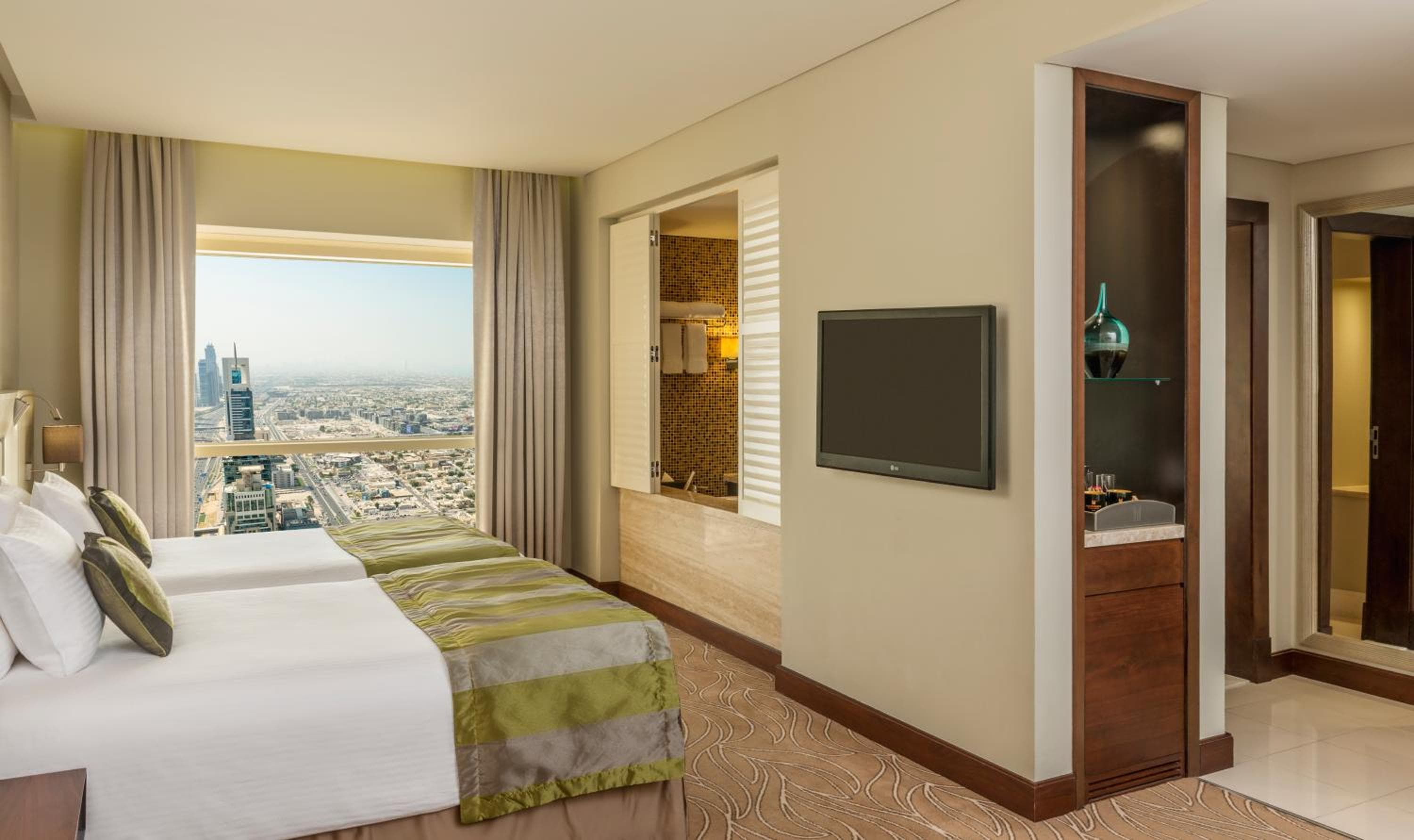 The Tower Plaza Hotel Dubai — 10