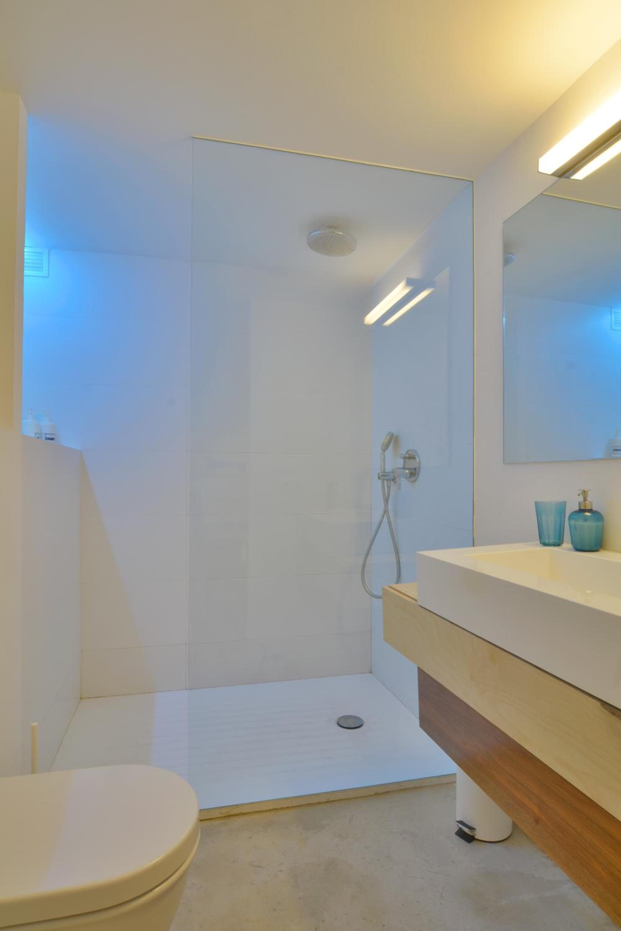 Apartamentos Lonja Suites — 20