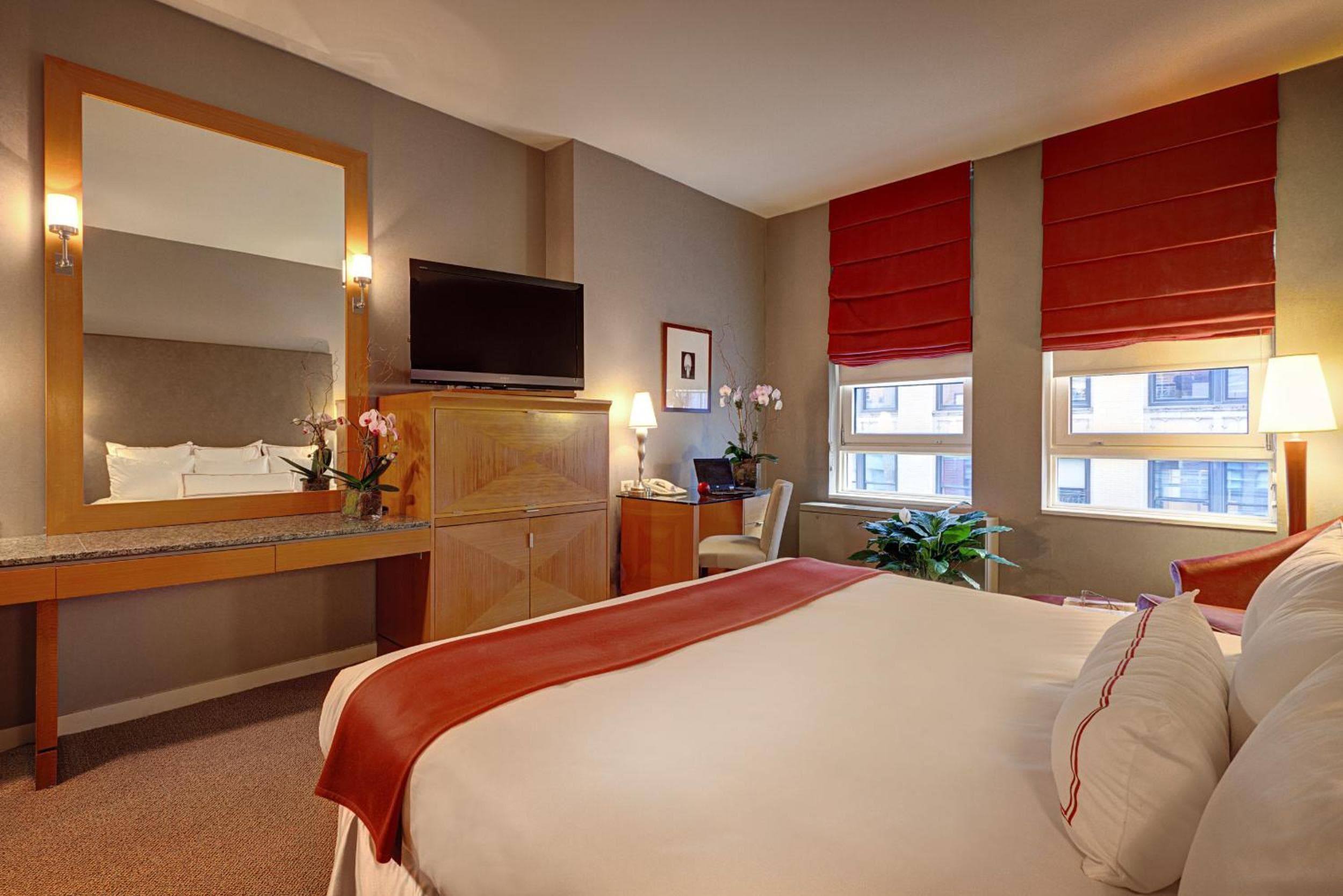 Hotel Giraffe by Library Hotel Collection — 10