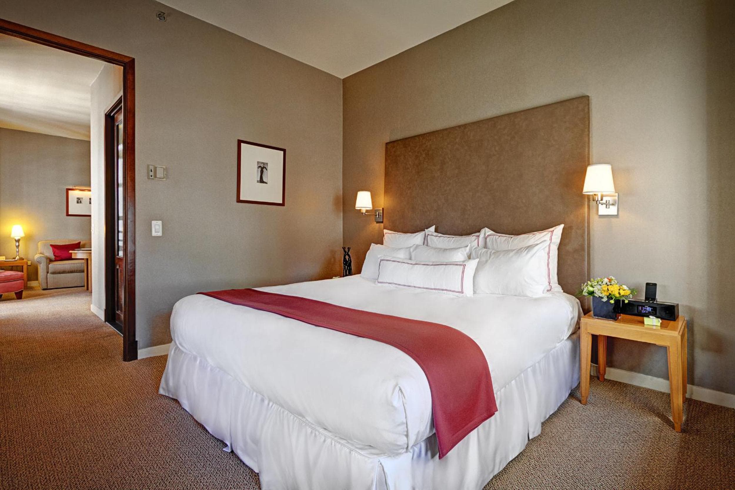 Hotel Giraffe by Library Hotel Collection — 17