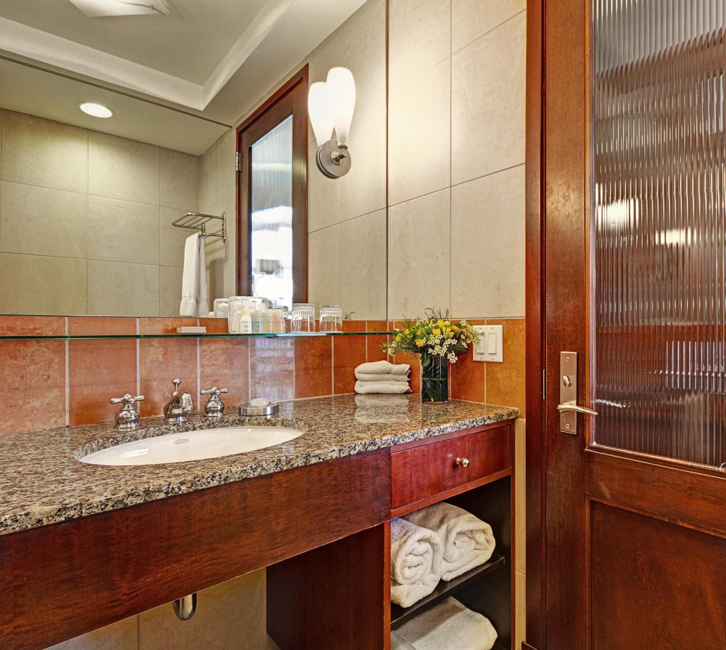 Hotel Giraffe di Library Hotel Collection — 5