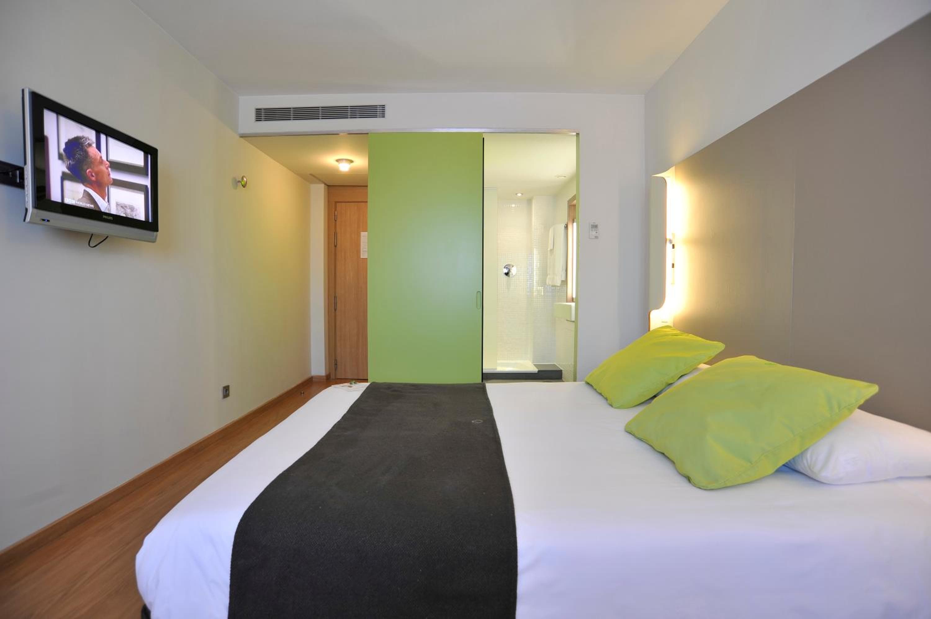 Travelodge Málaga Airport — 2