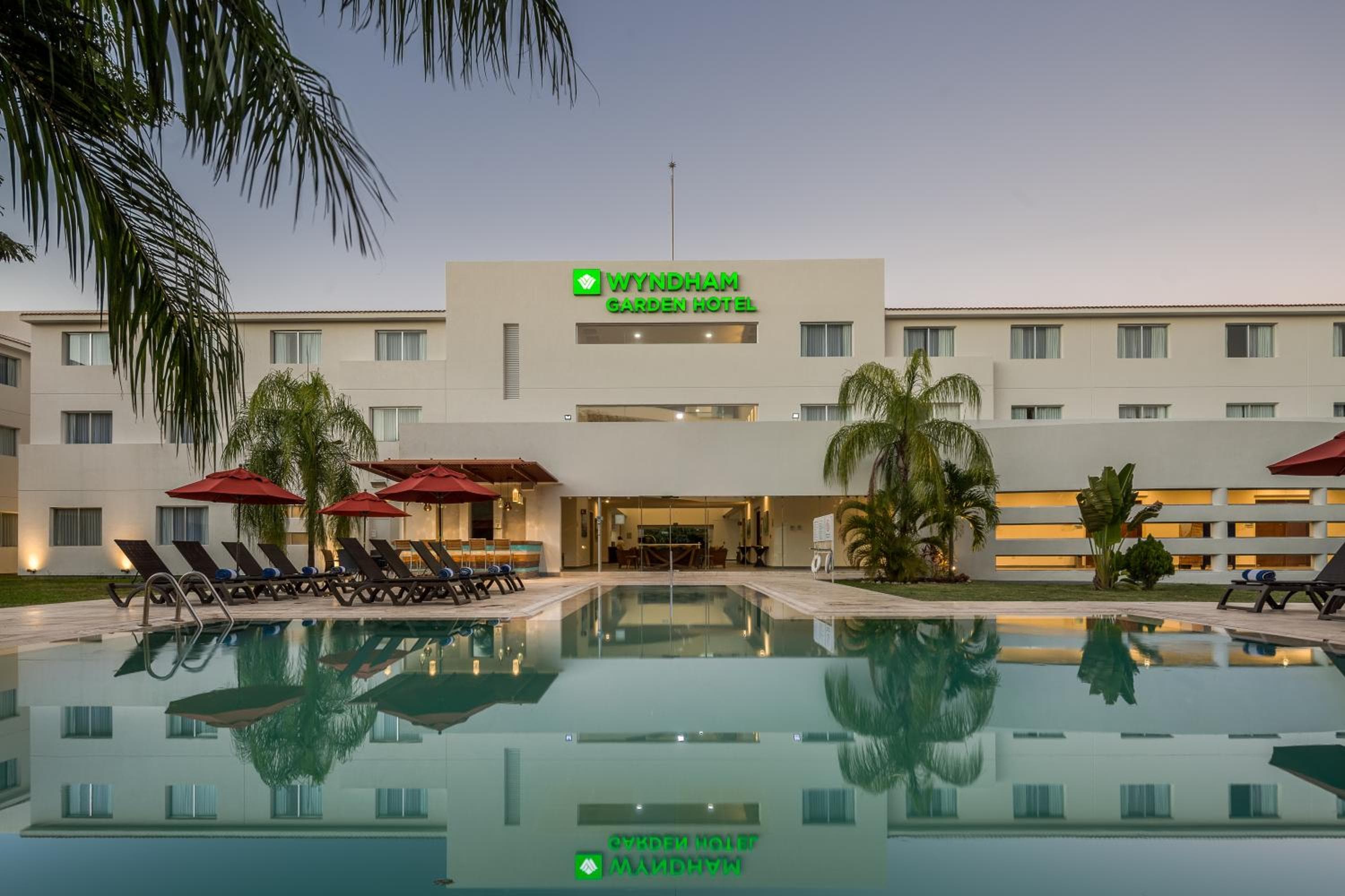 Wyndham Garden Playa del Carmen — 1
