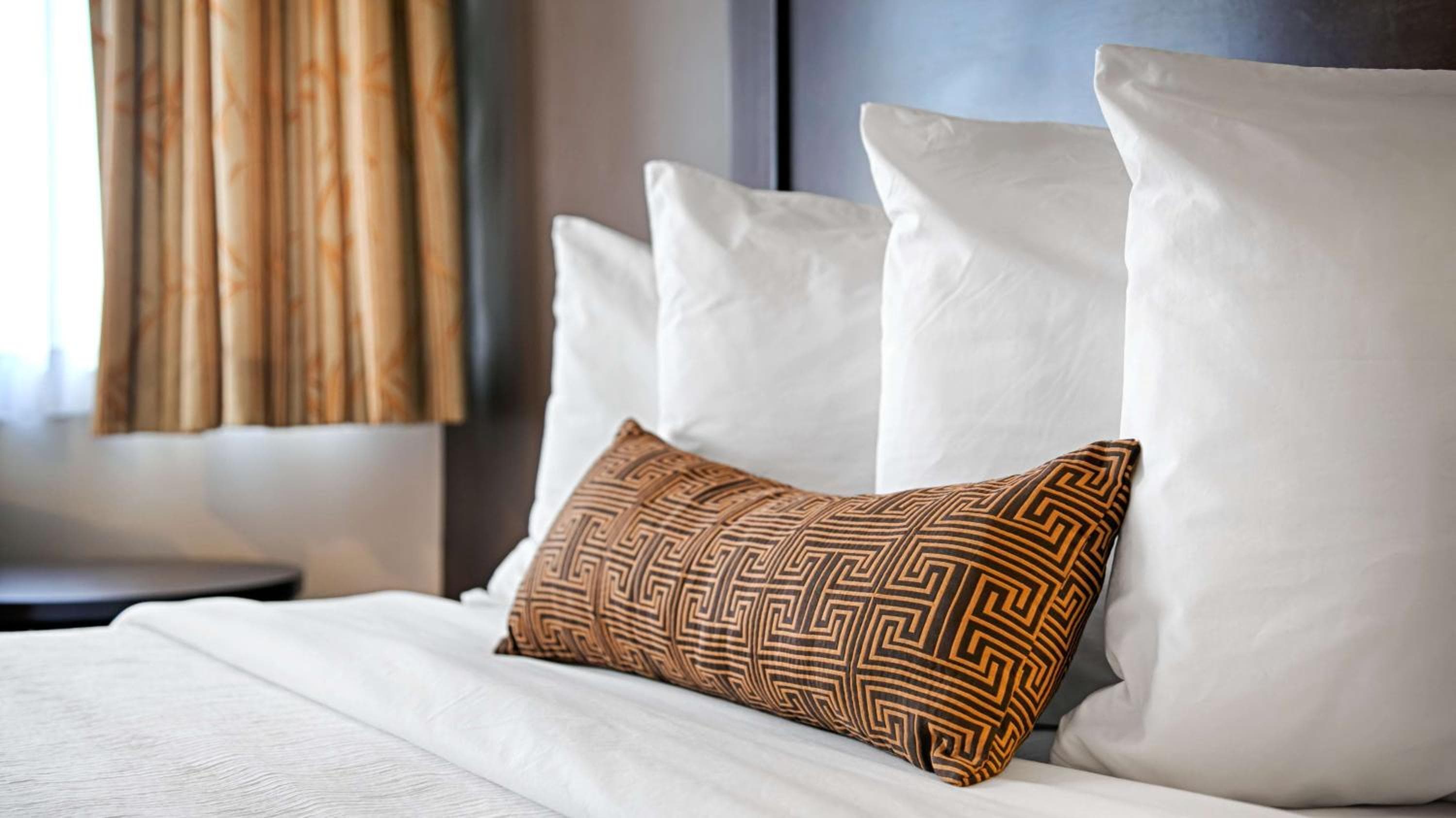 Best Western Plus Dragon Gate Inn — 6