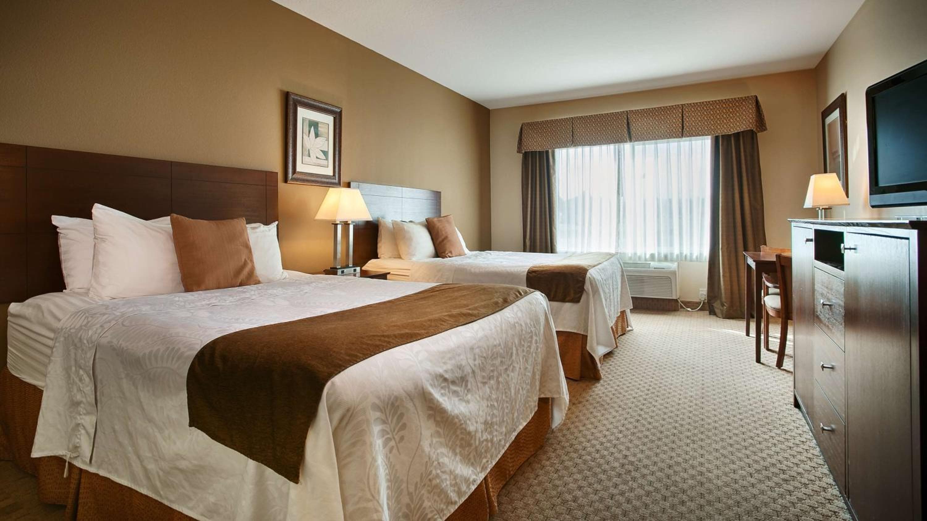 Best Western Plus Montezuma Inn and Suites — 5