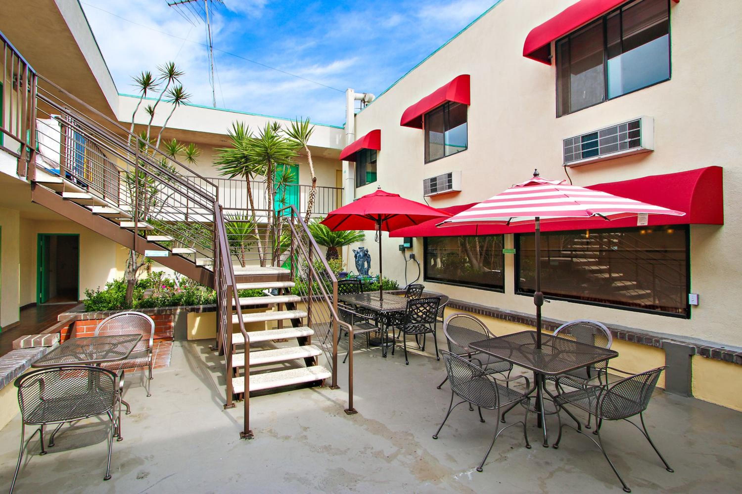 Rotex Western Inn — 10
