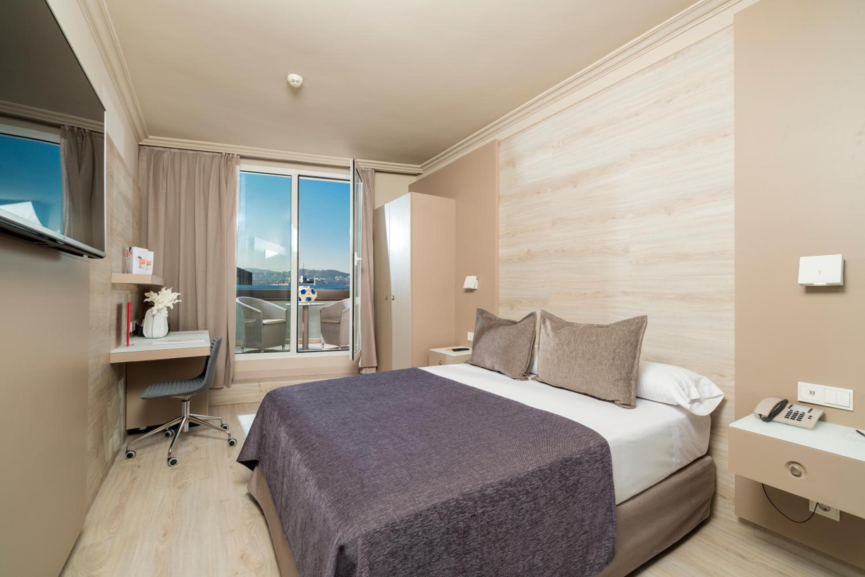 Sallés Hotel Pere IV — 18