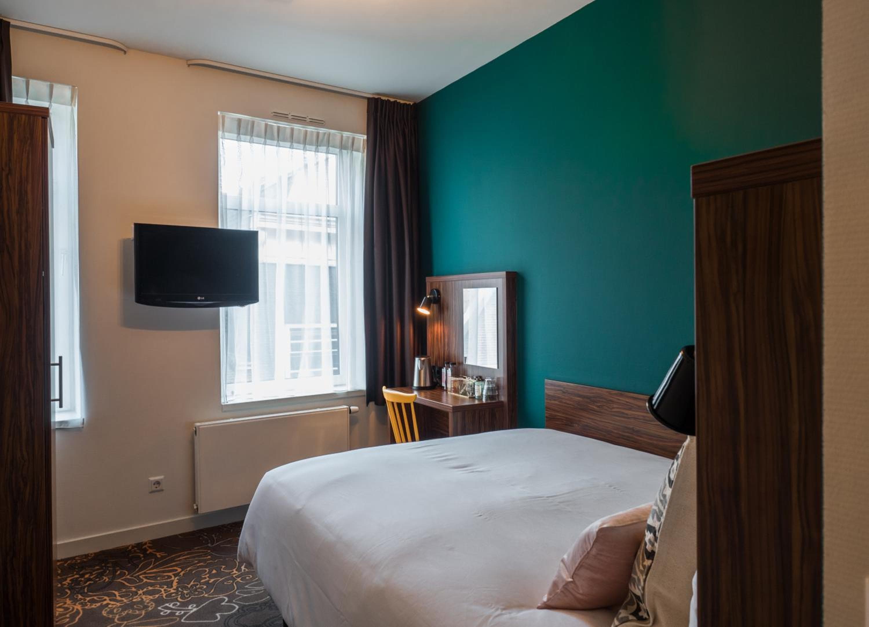 Linden Hotel — 18