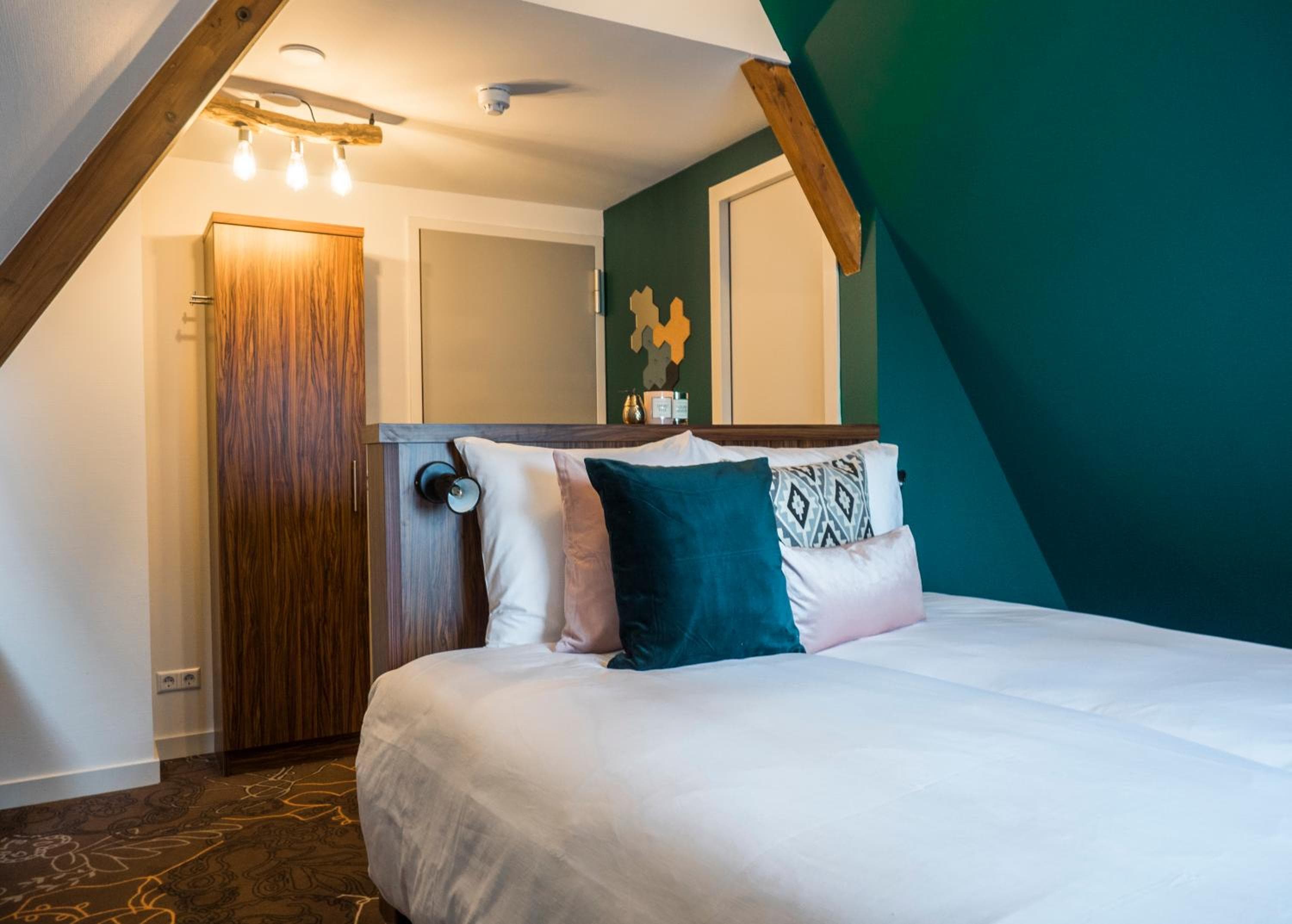 Linden Hotel — 6