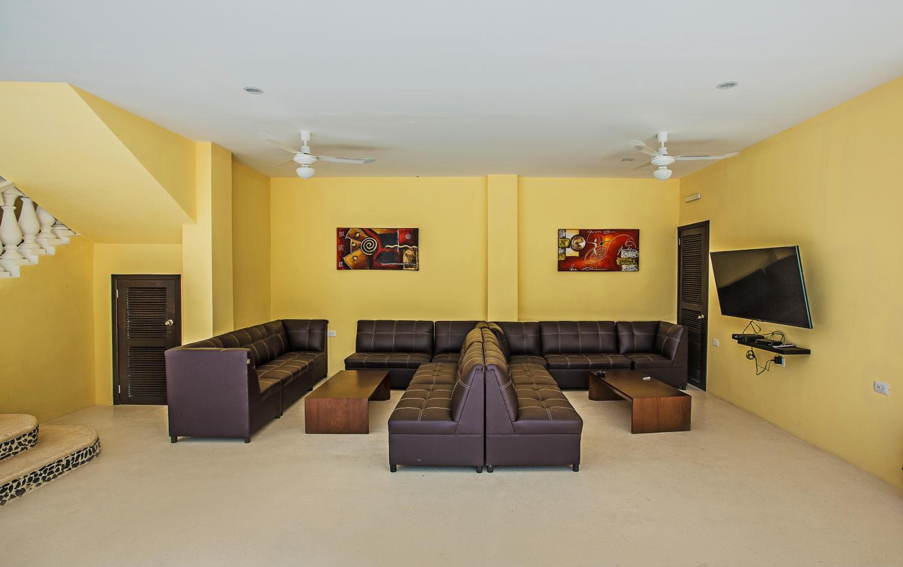 We Playa Hotel-Hostel — 24