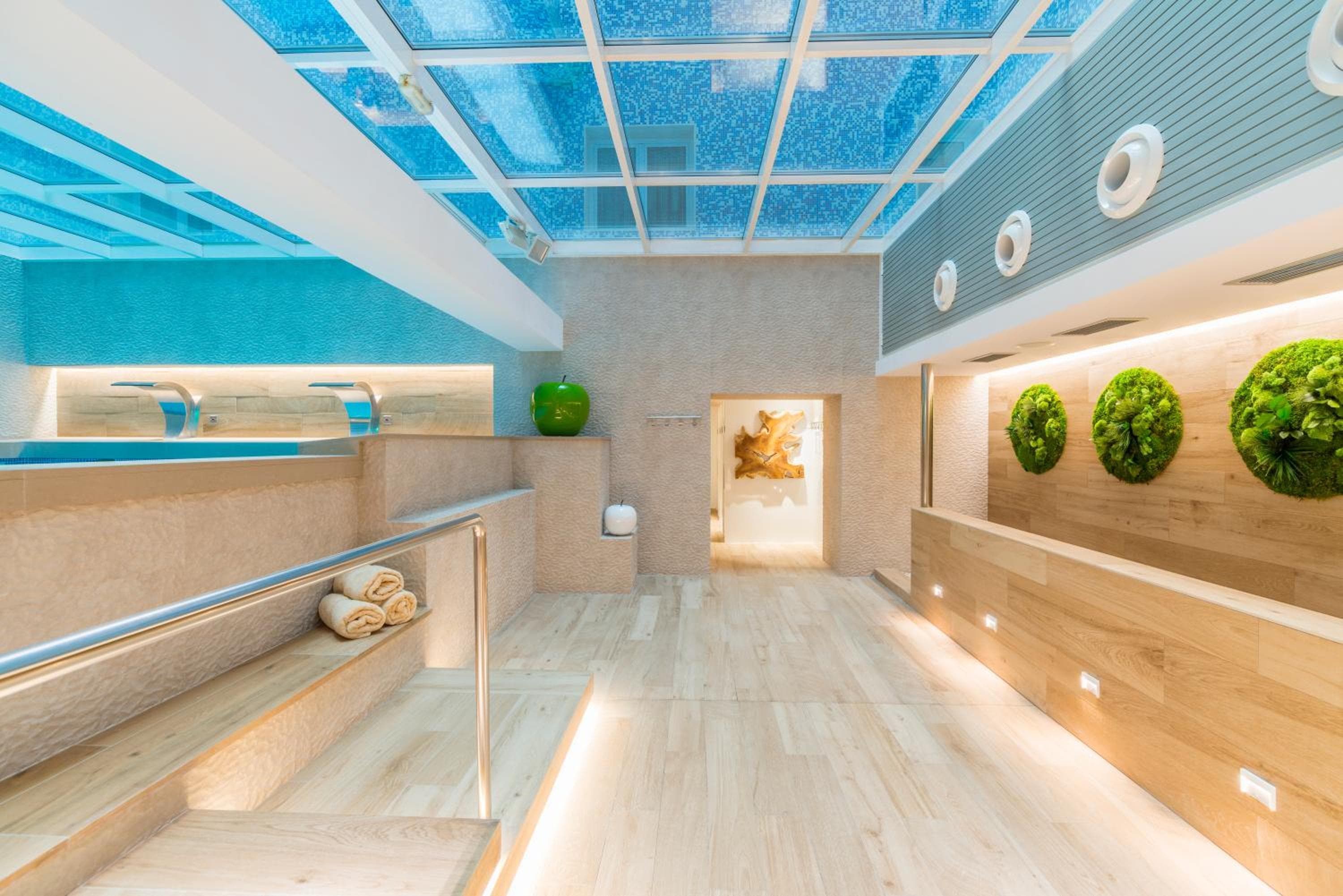 Sallés Hotel Pere IV — 16