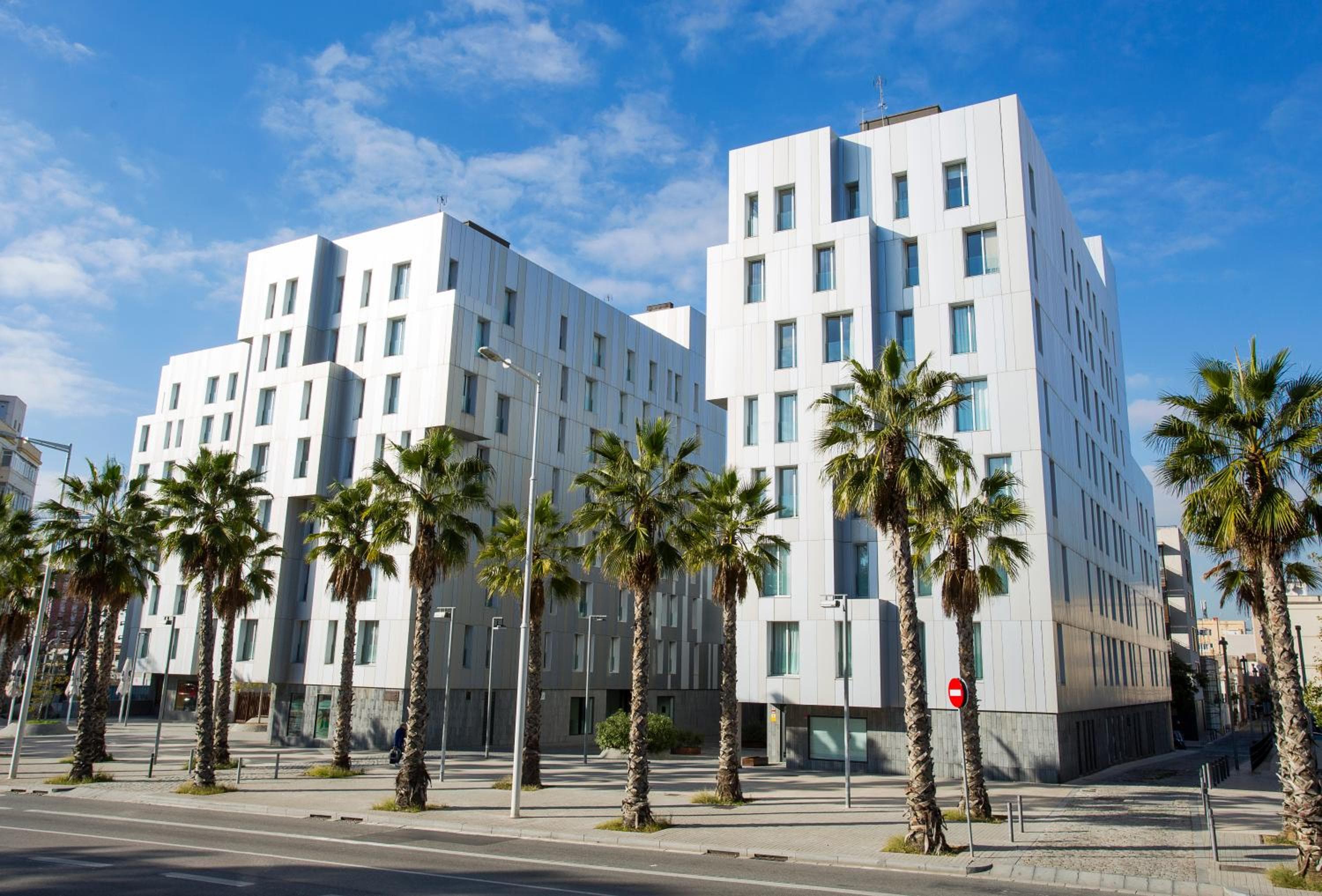 Durlet Beach Apartments — 3