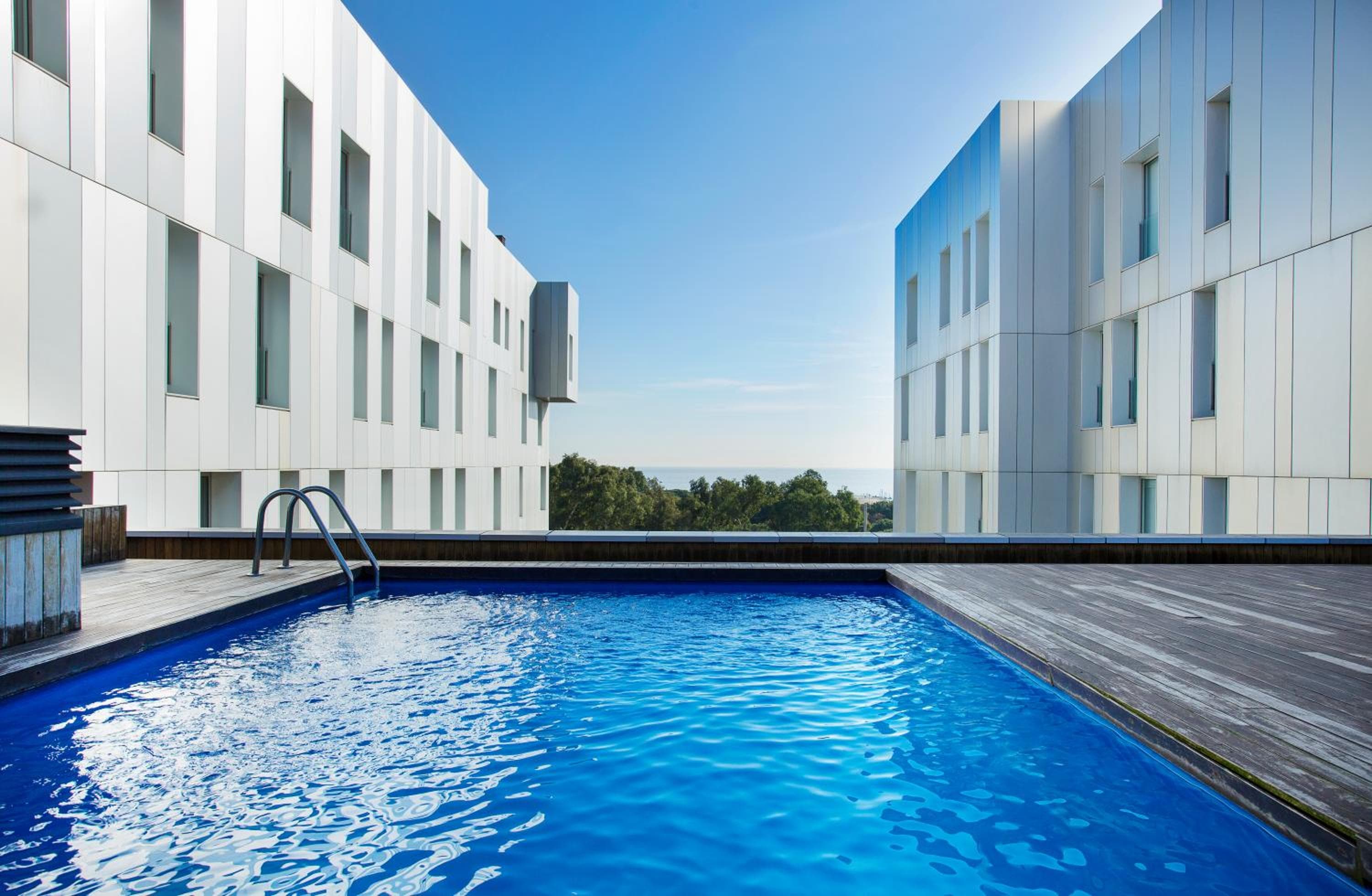 Durlet Beach Apartments — 1