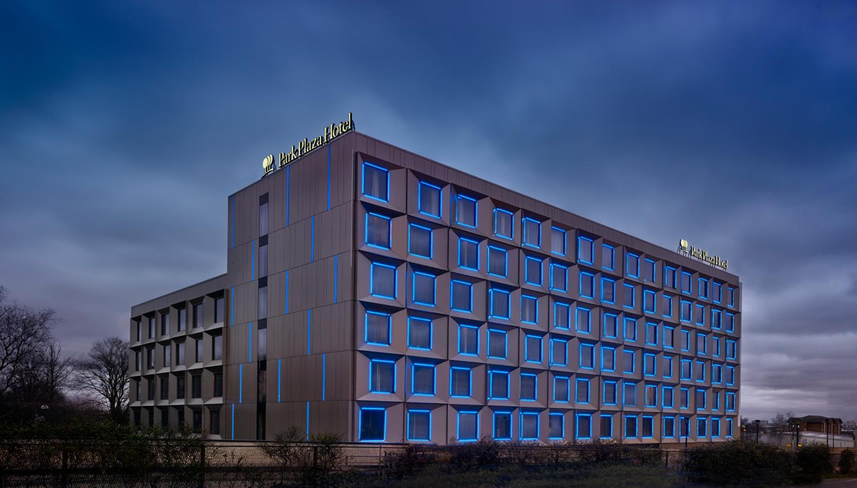 Park Plaza Londres, Park Royal — 1