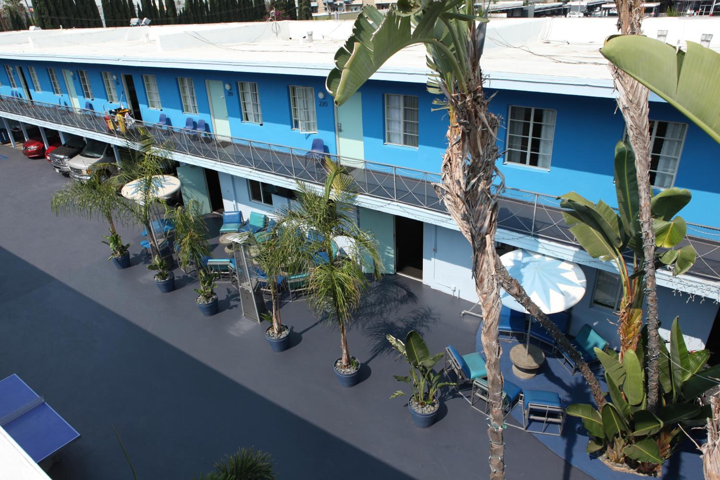 Banana Bungalow Hollywood Hotel & Hostel — 1