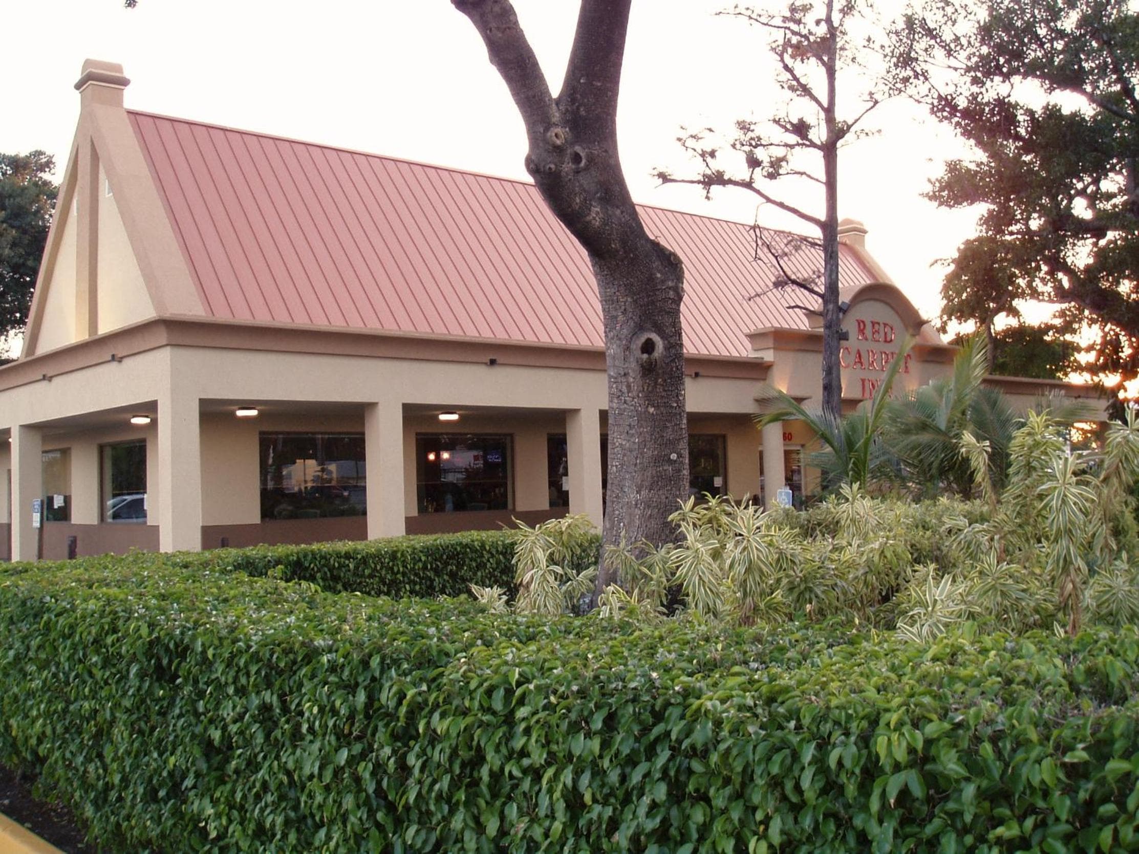 Red Carpet Inn Airport Fort Lauderdale — 14