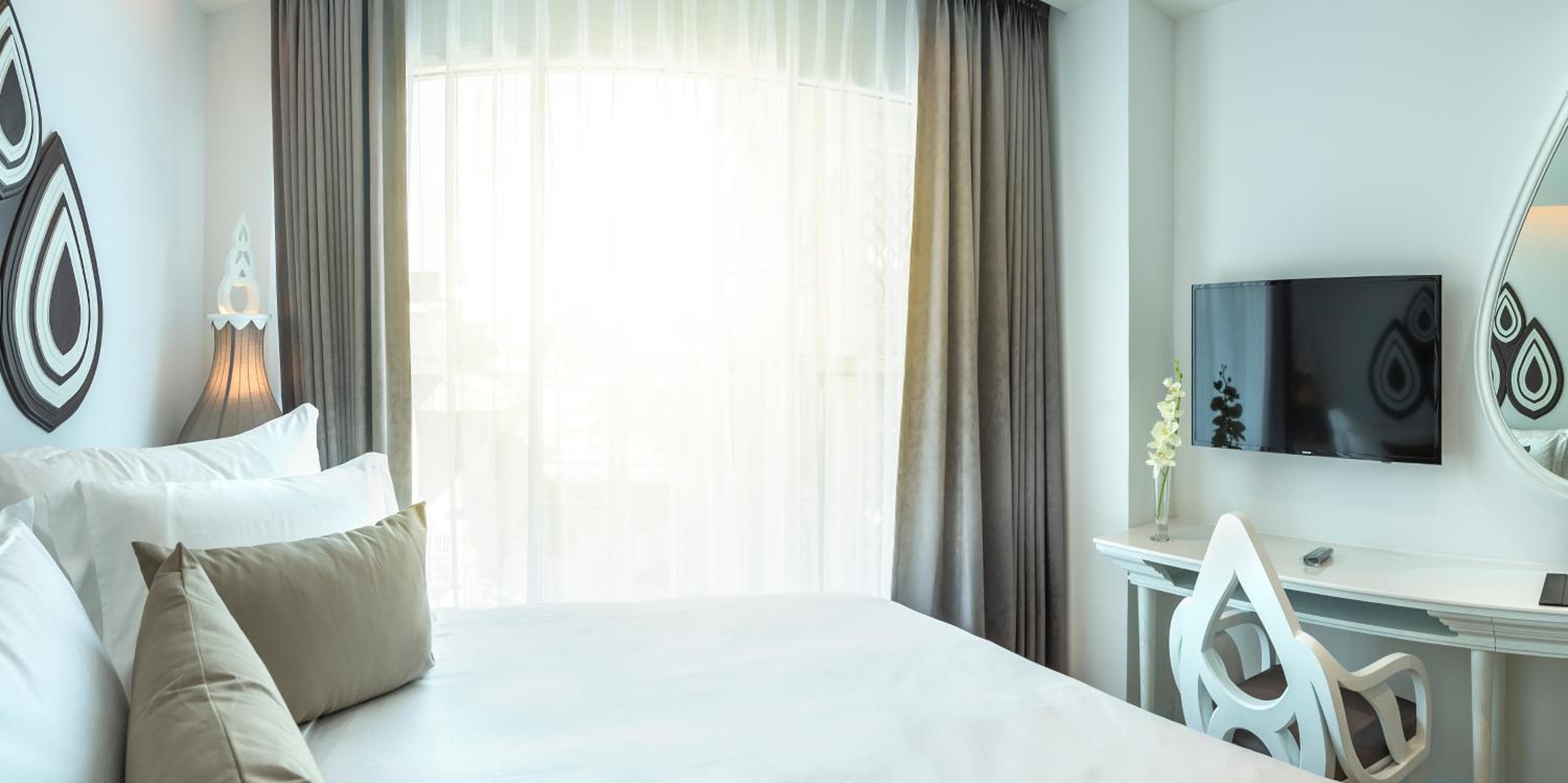 Anajak Bangkok Hotel - SHA Plus — 17