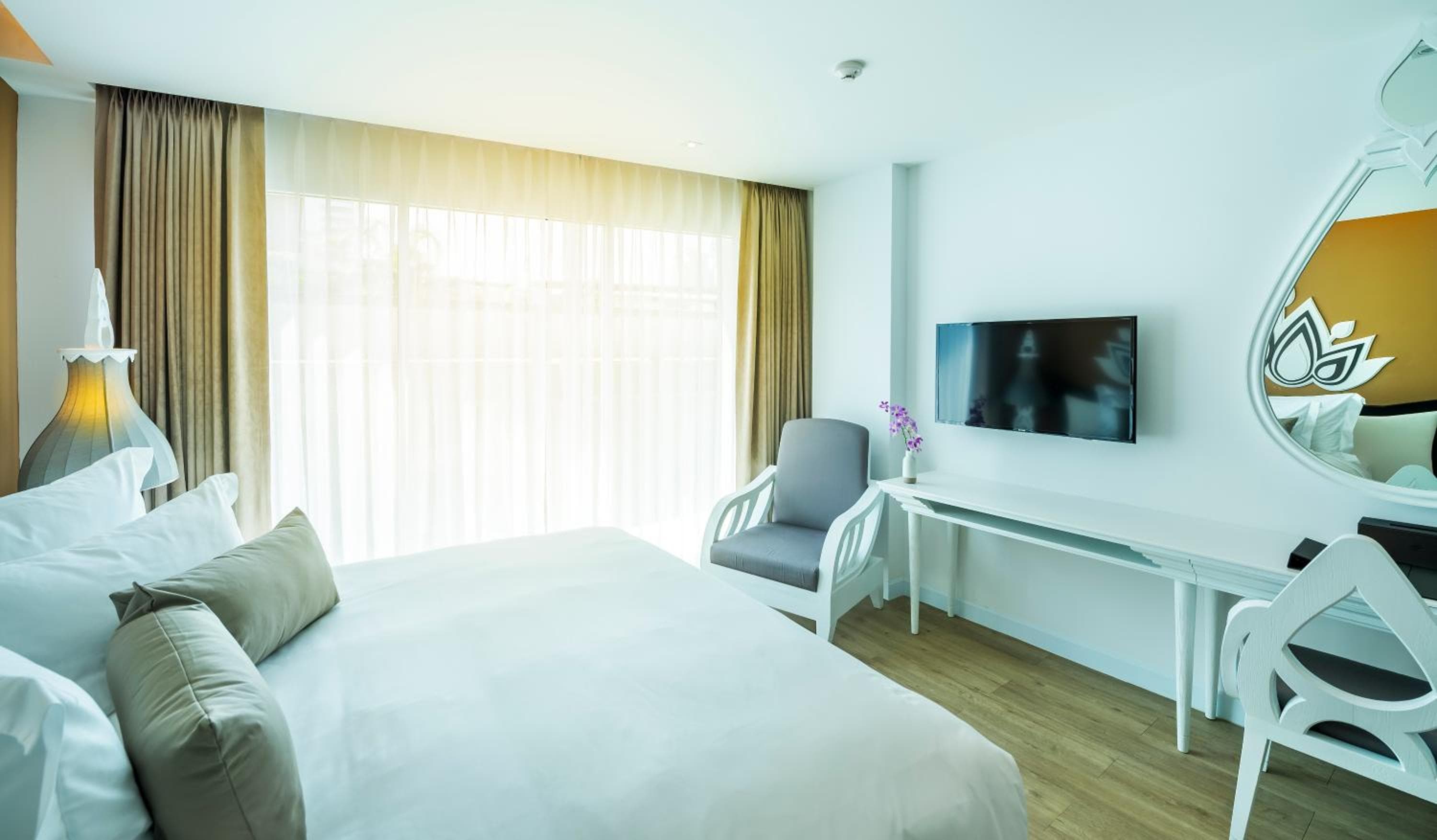 Anajak Bangkok Hotel - SHA Plus — 18