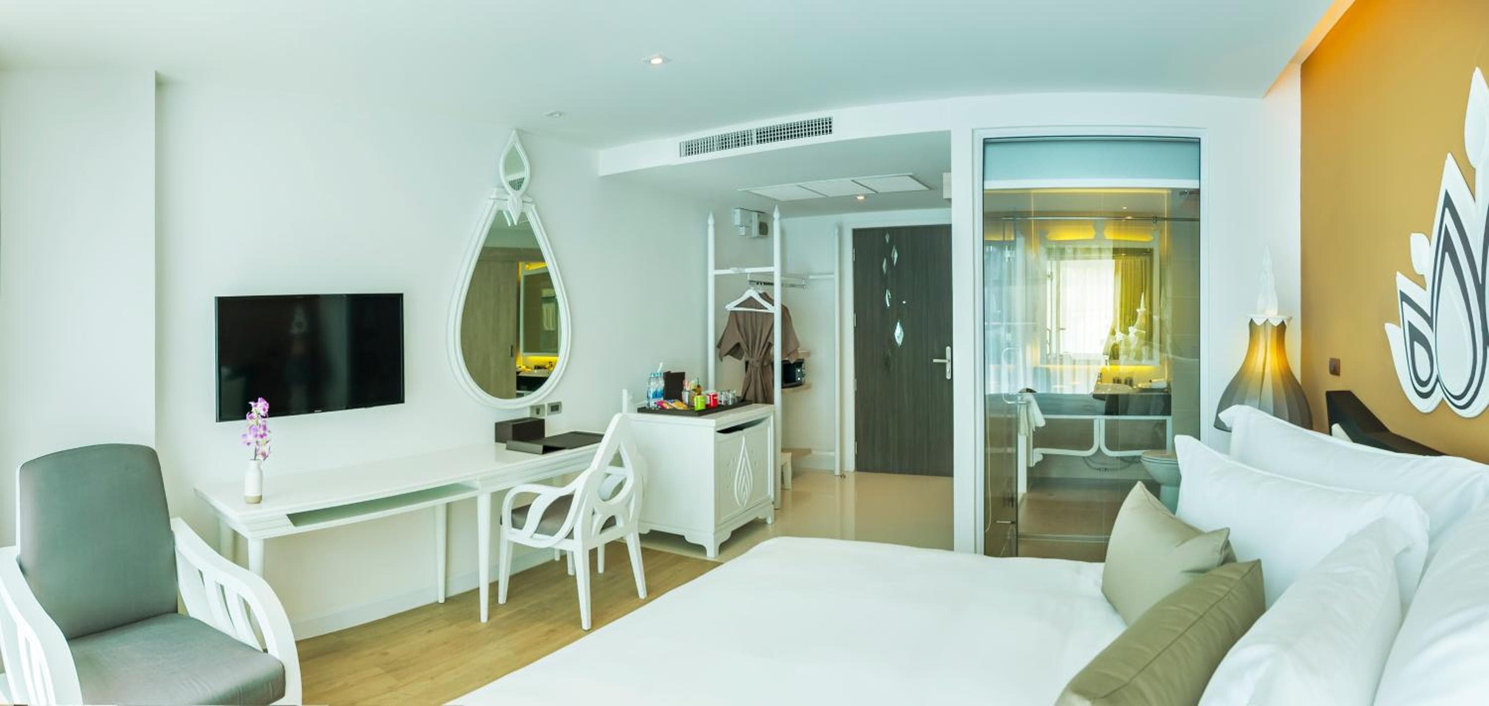 Anajak Bangkok Hotel - SHA Plus — 5
