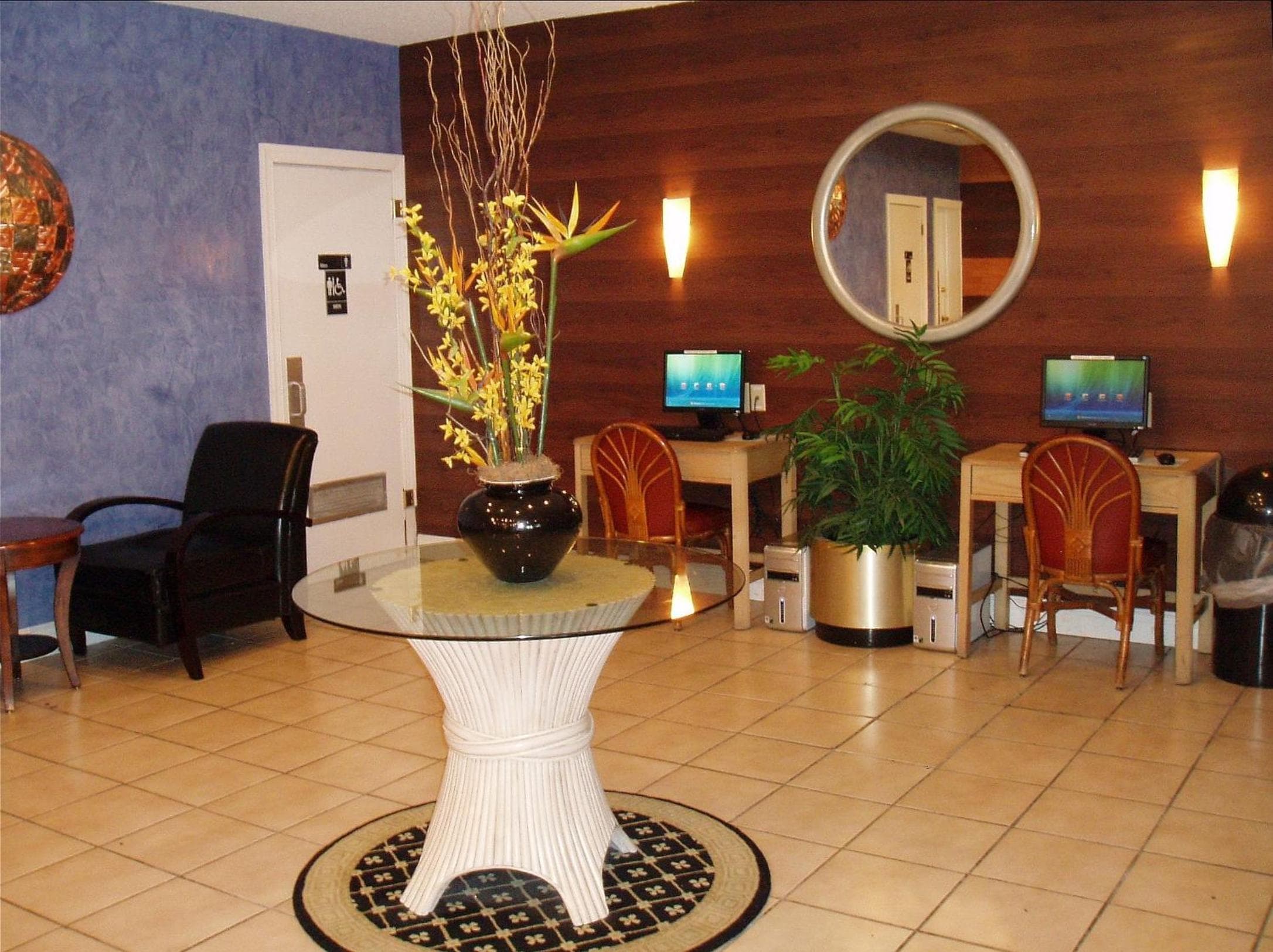 Red Carpet Inn Airport Fort Lauderdale — 17
