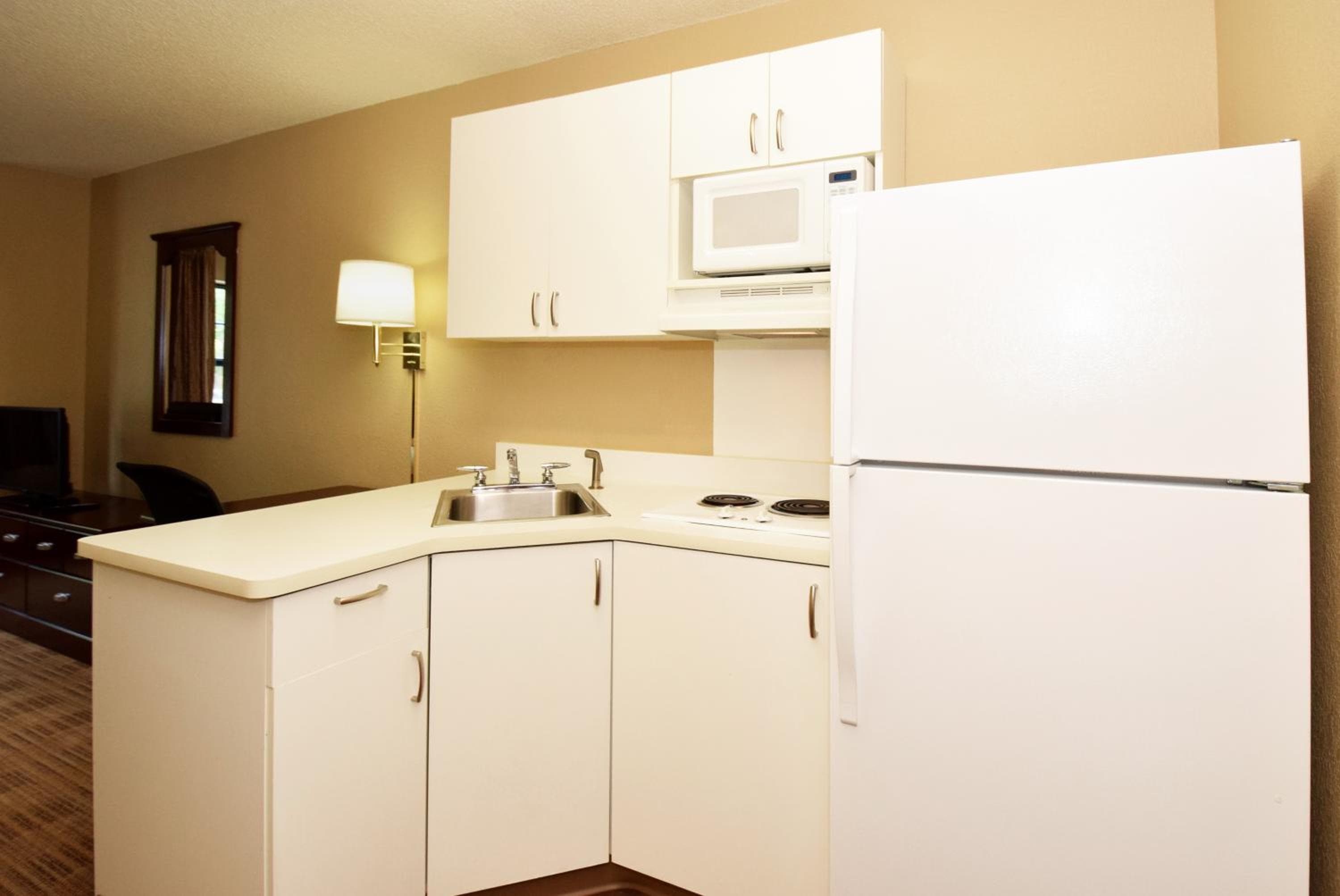Extended Stay America Select Suites - Tampa - North - USF - Attractions — 5