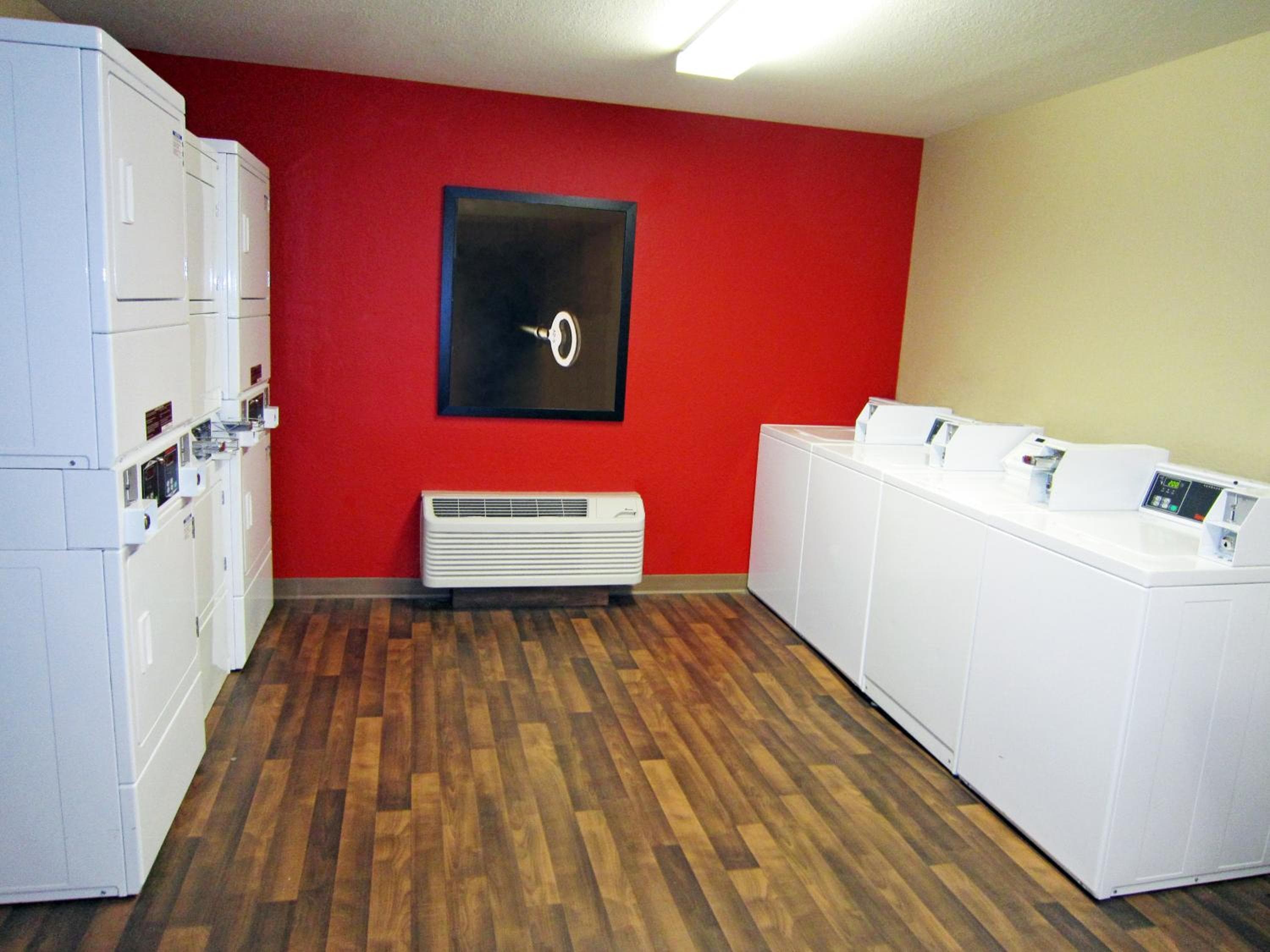 Extended Stay America Select Suites - Tampa - North - USF - Attractions — 8