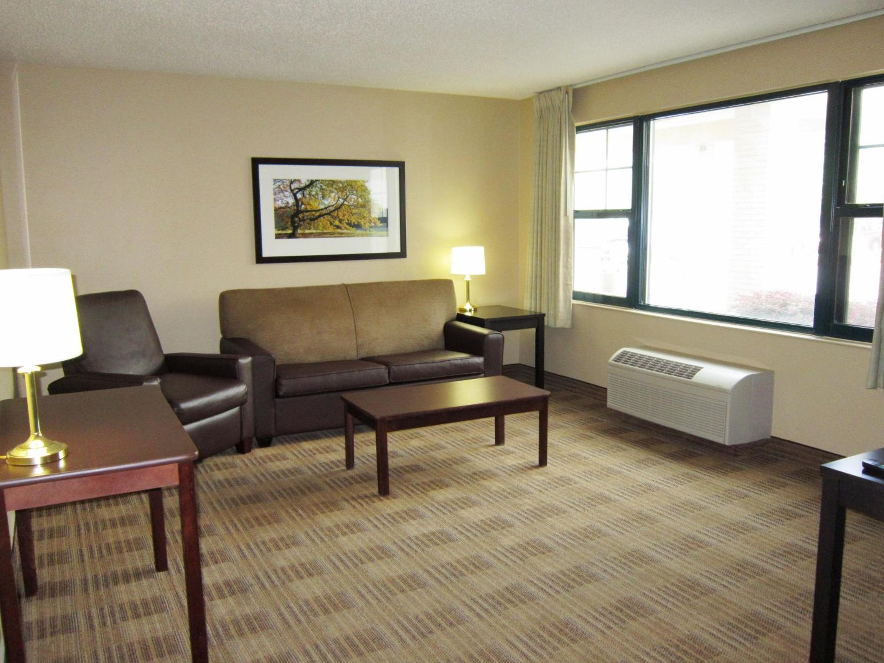 Extended Stay America Suites - Orlando - Parques temáticos de Orlando - Major Blvd — 25