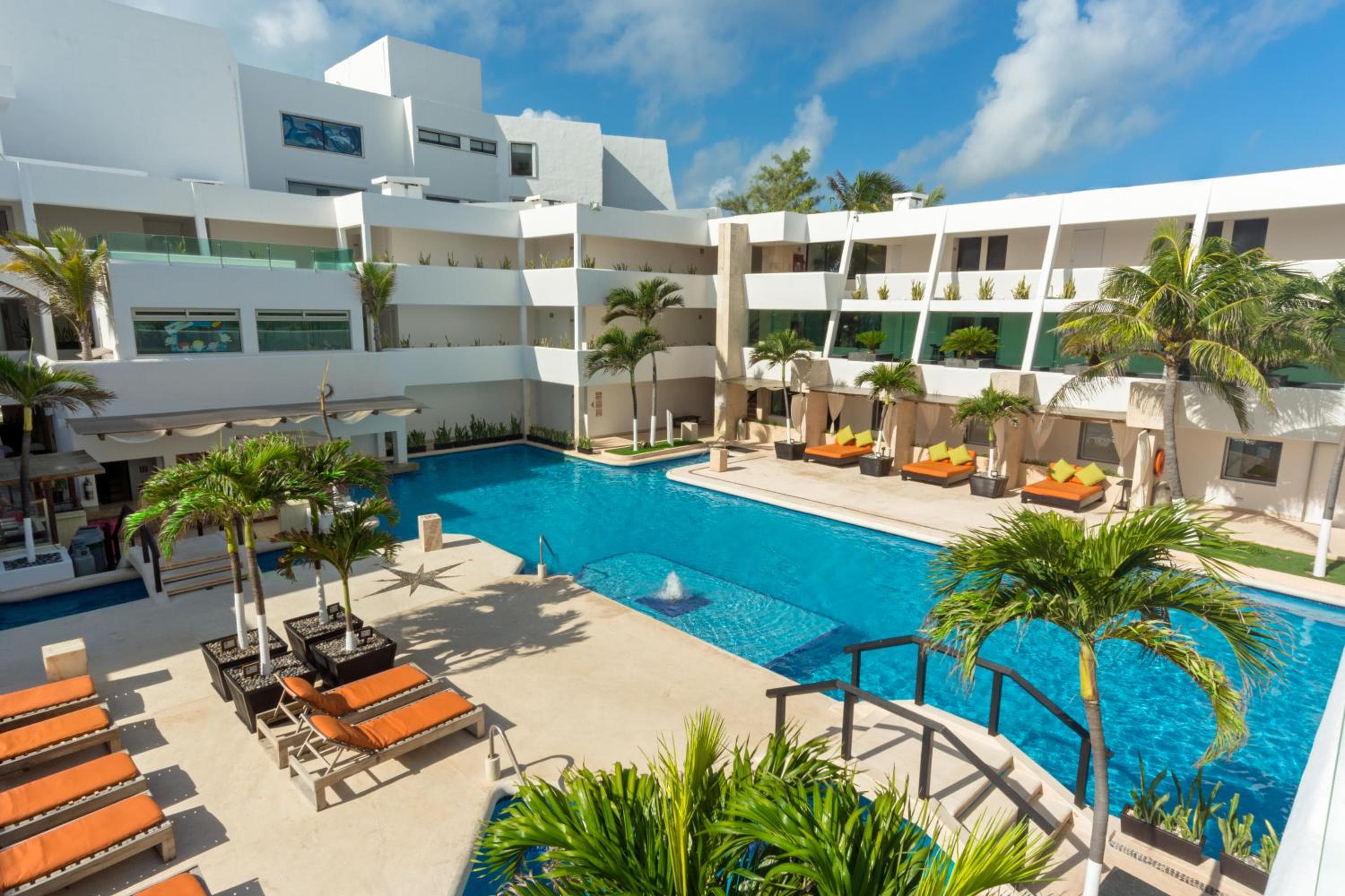 Flamingo Cancún Resort — 2