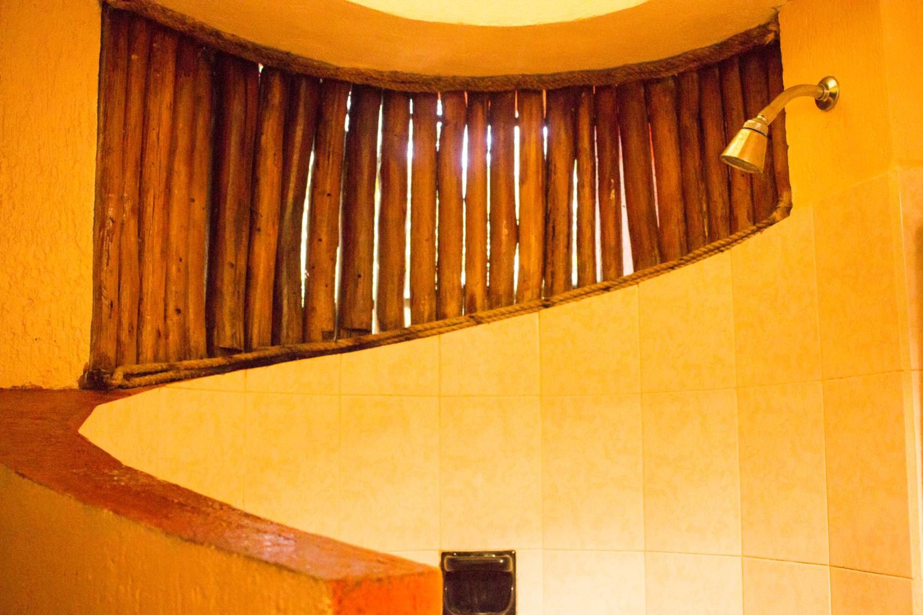 Cocos Cabañas Playa del Carmen Solo adulti — 25