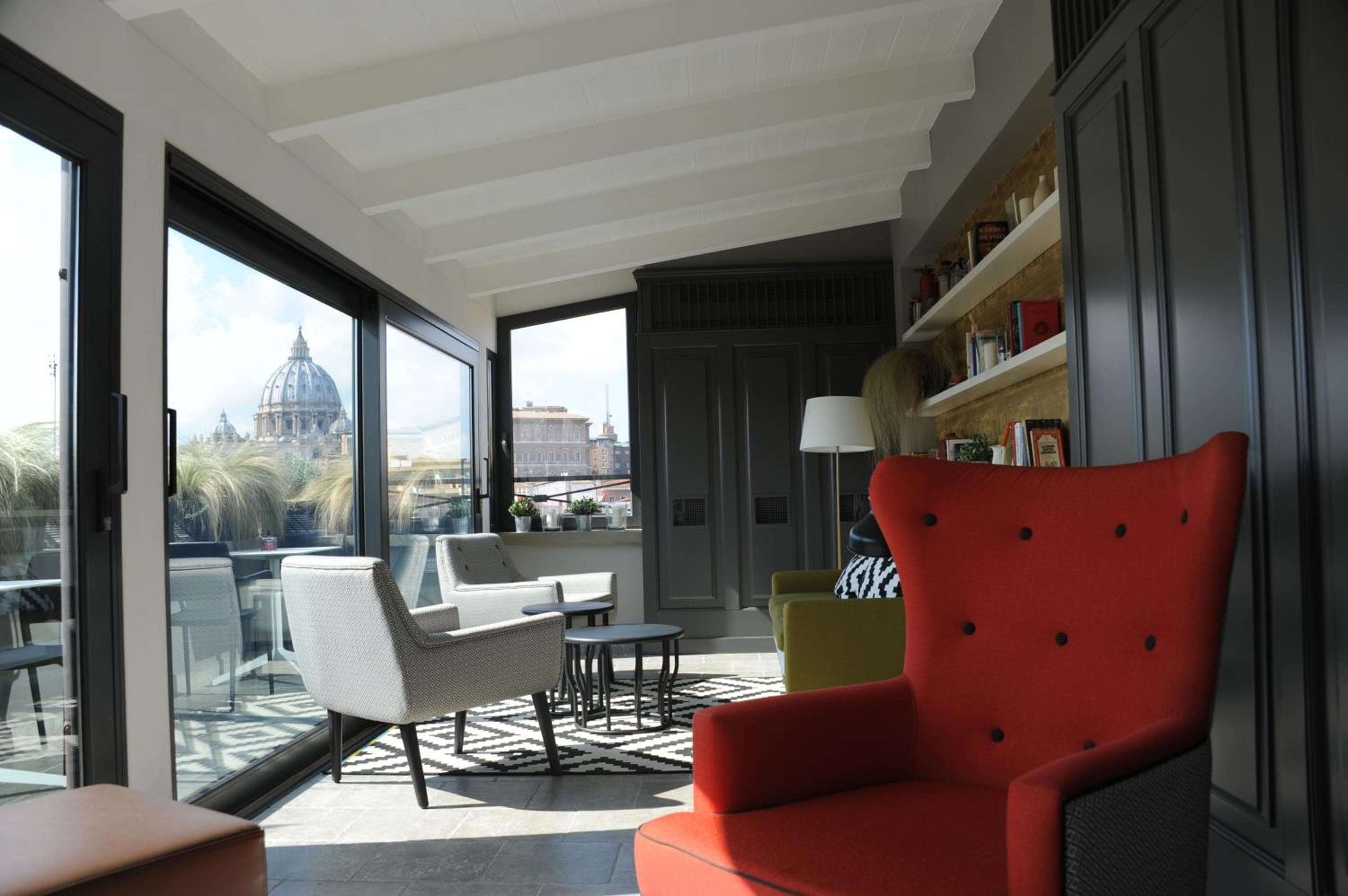 Trianon Borgo Pio Aparthotel — 24